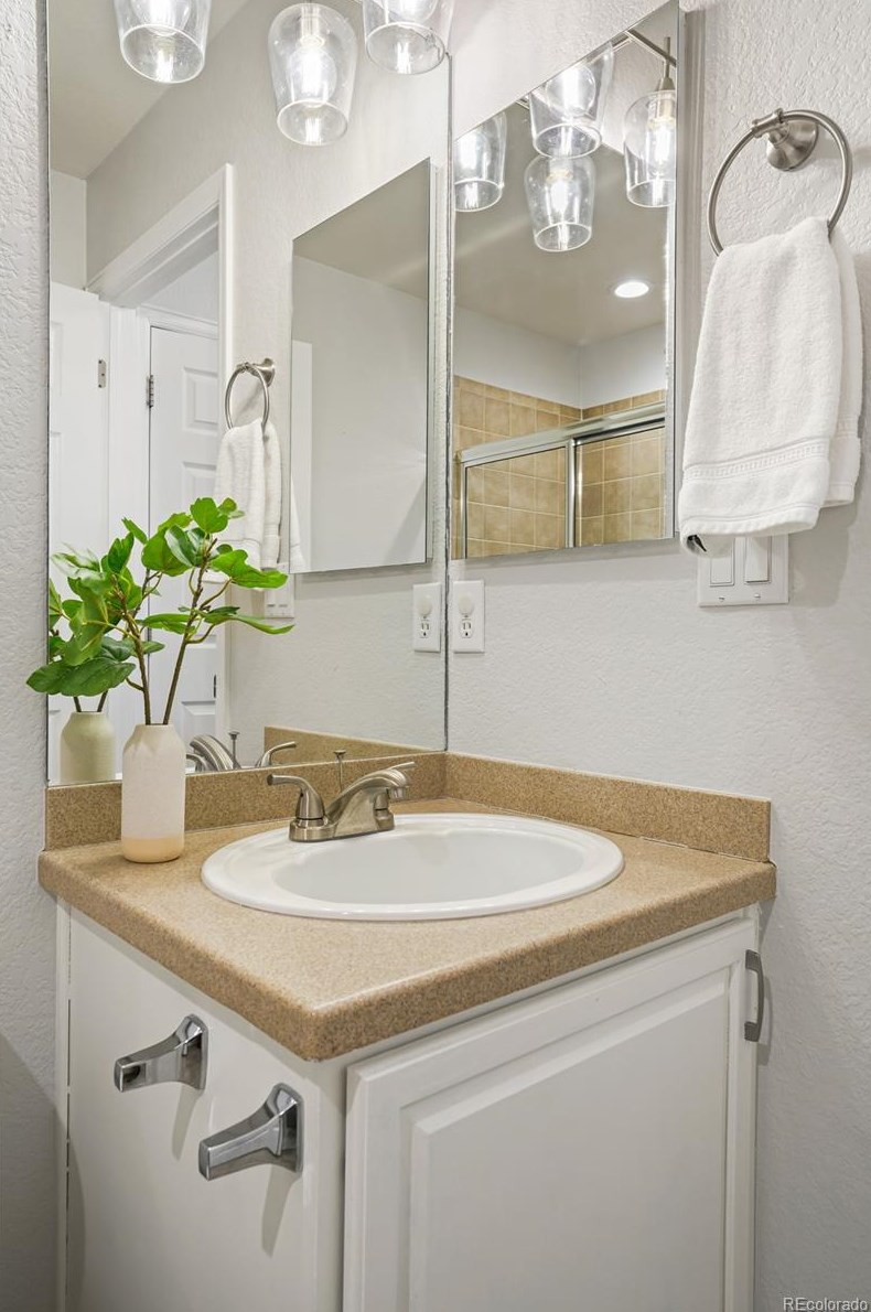 6075 Blue Terrace Pl, Castle Rock CO  80108-8152 exterior