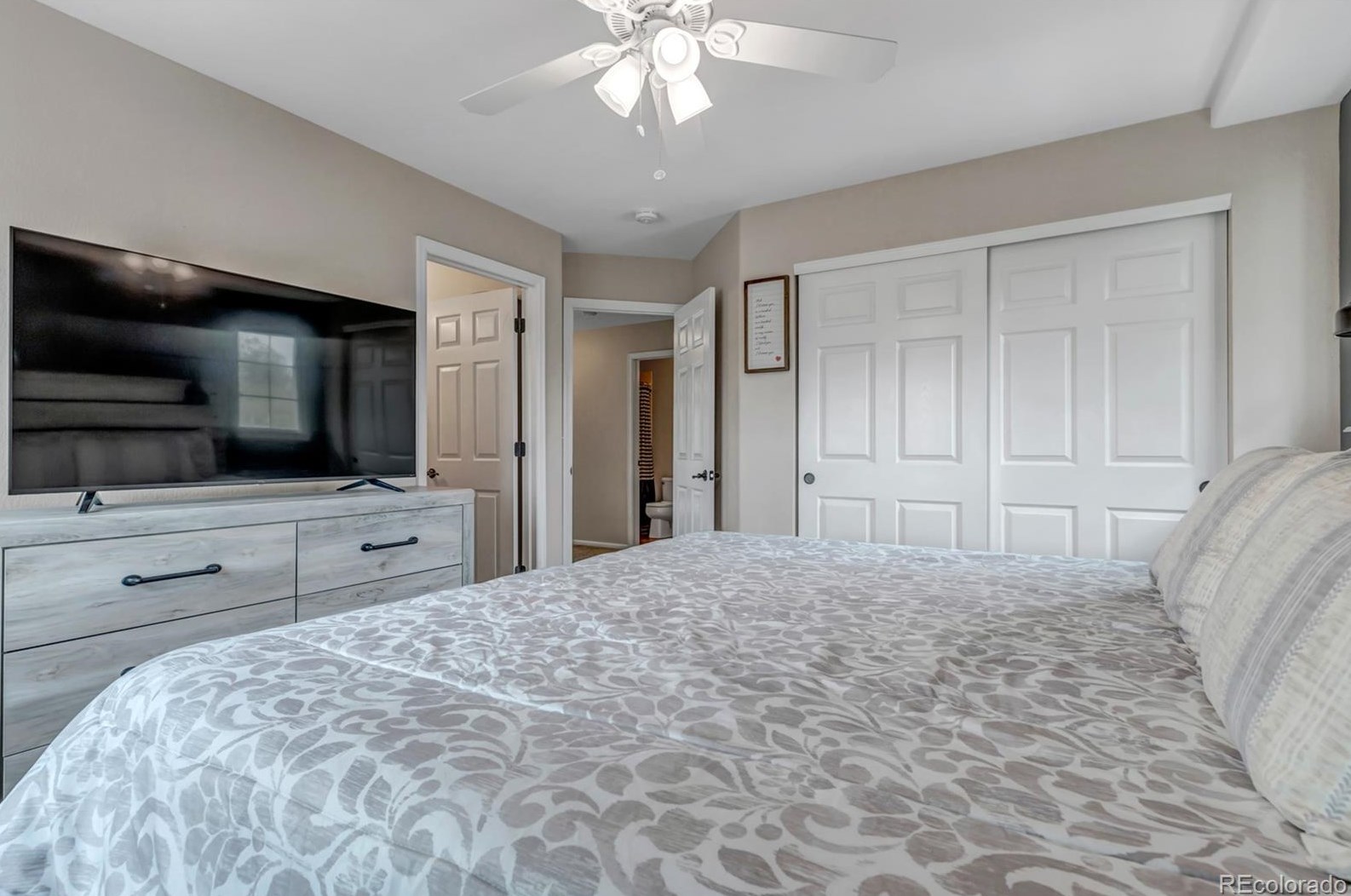 1271 Braewood Ave, Littleton CO  80129-5673 exterior