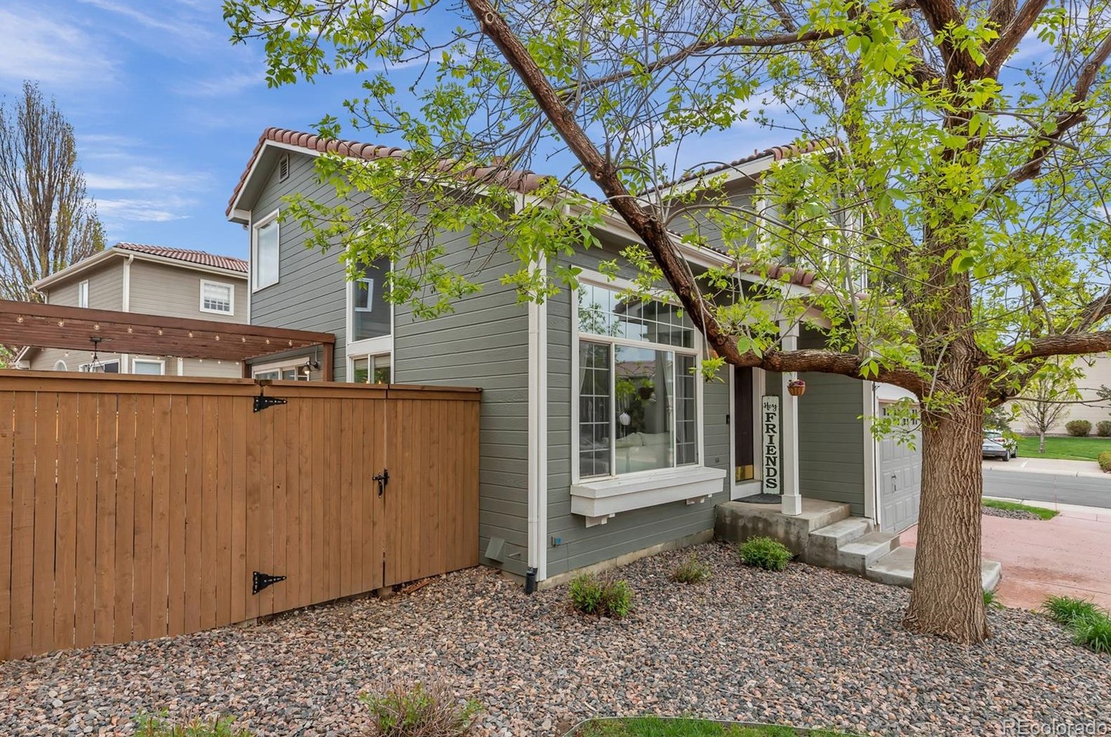 1271 Braewood Ave, Littleton CO  80129-5673 exterior