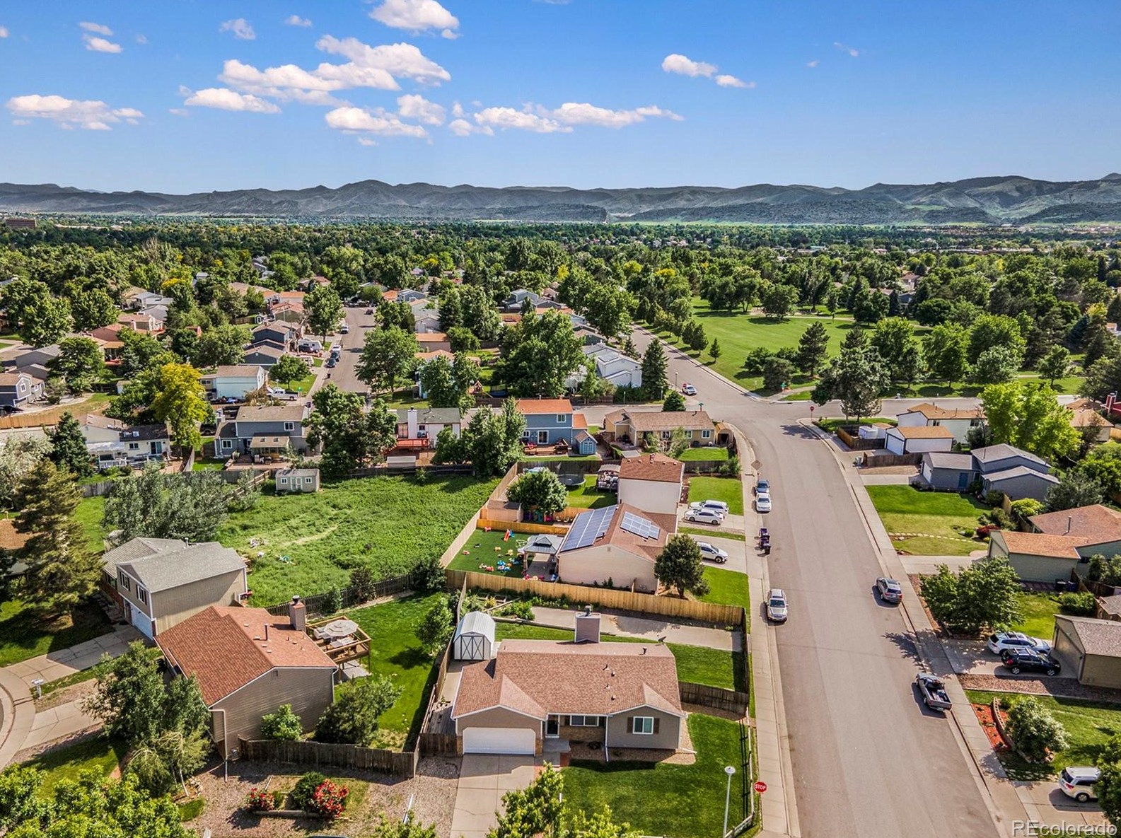 9280 Wagon Trl Dr, Littleton CO 80123-1982 exterior