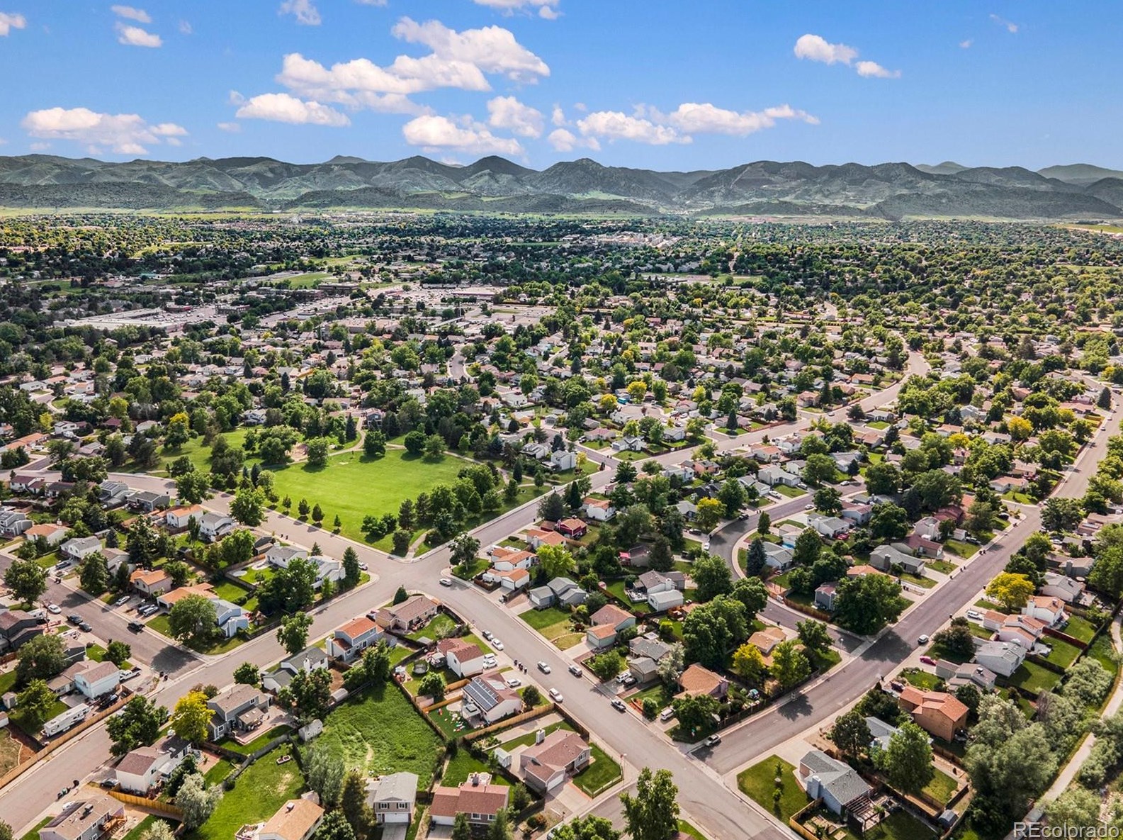 9280 Wagon Trl Dr, Littleton CO 80123-1982 exterior