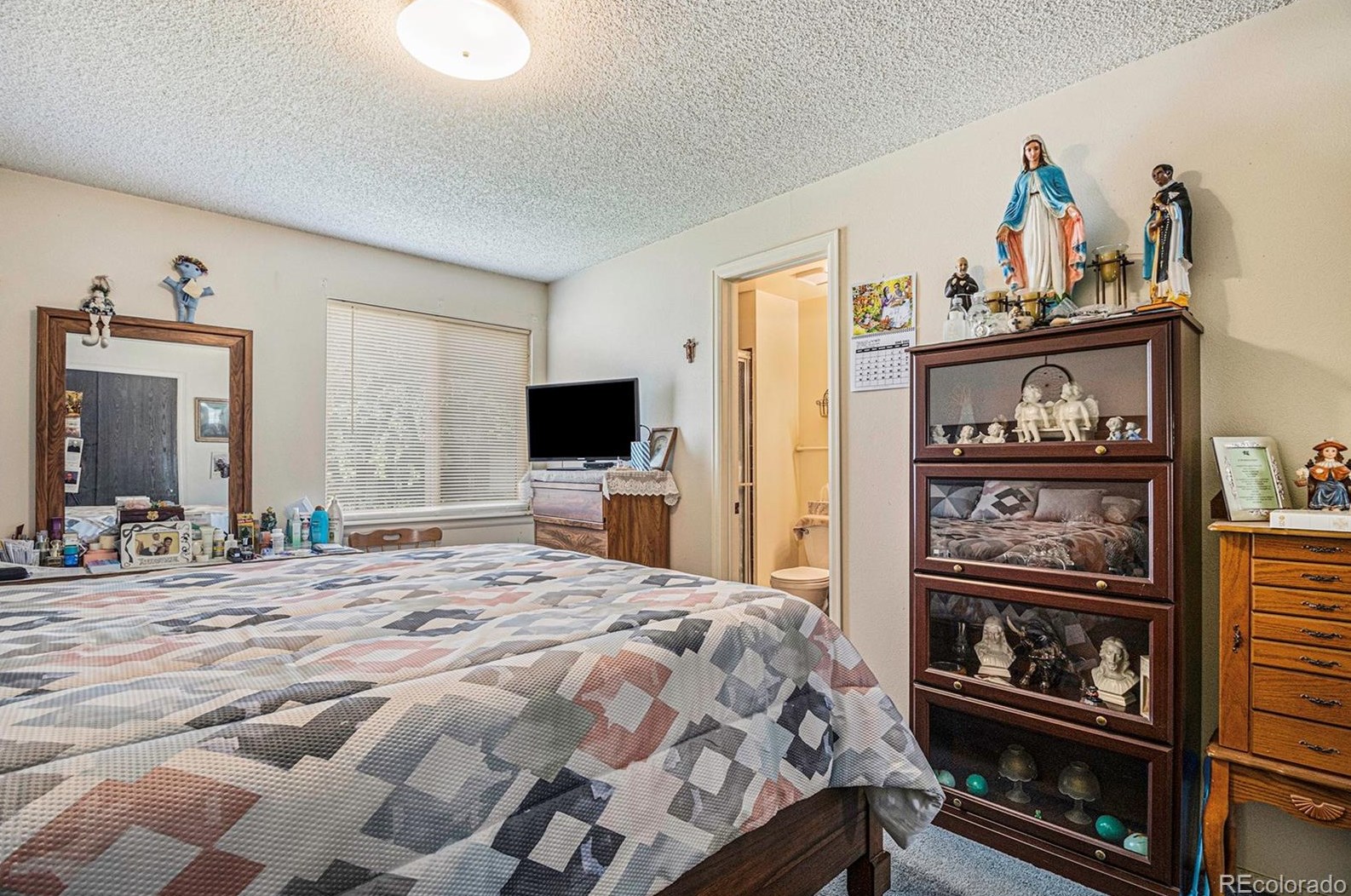 9280 Wagon Trl Dr, Littleton CO 80123-1982 exterior