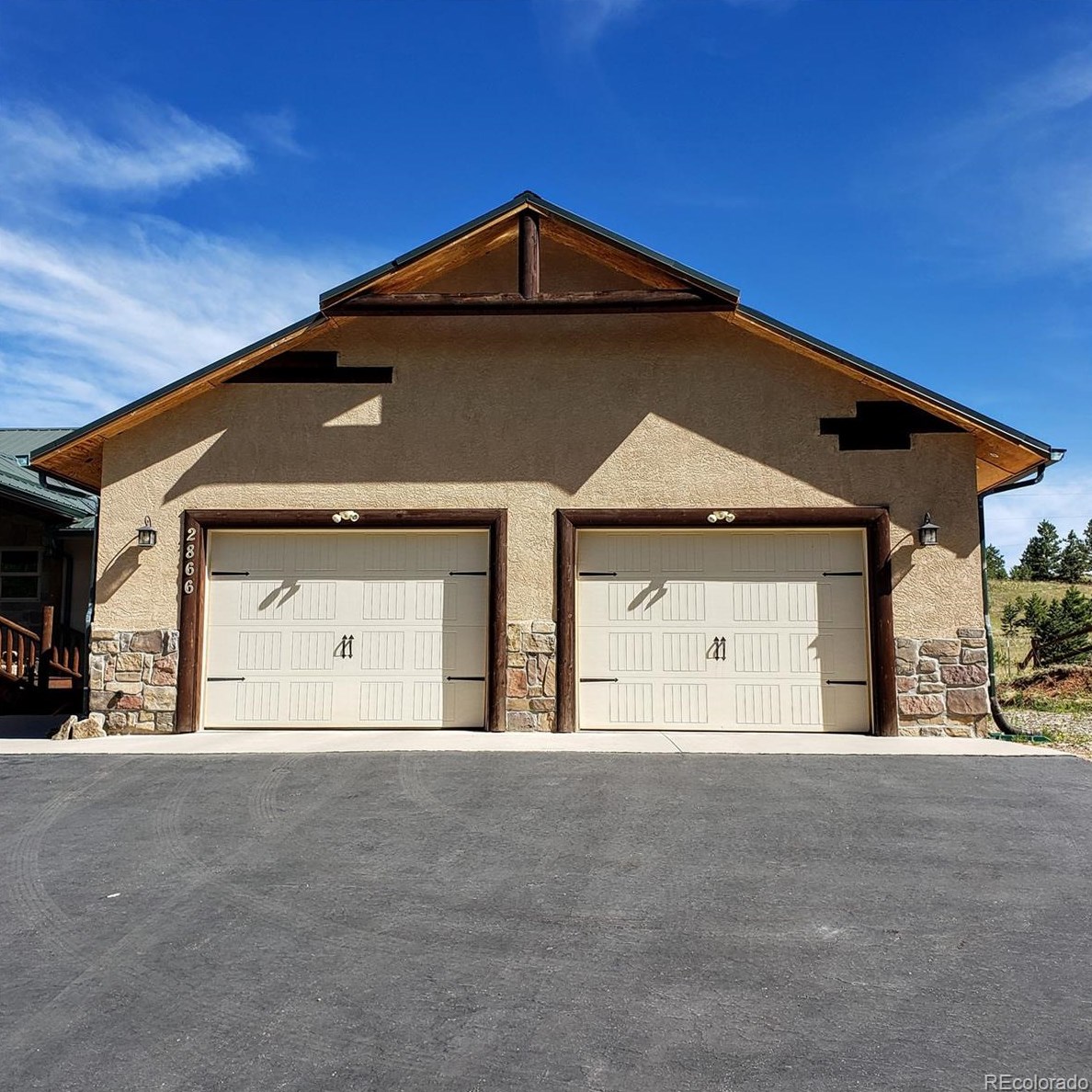 2866 Sunnywood Ave, Woodland Park CO 80863-9498 exterior