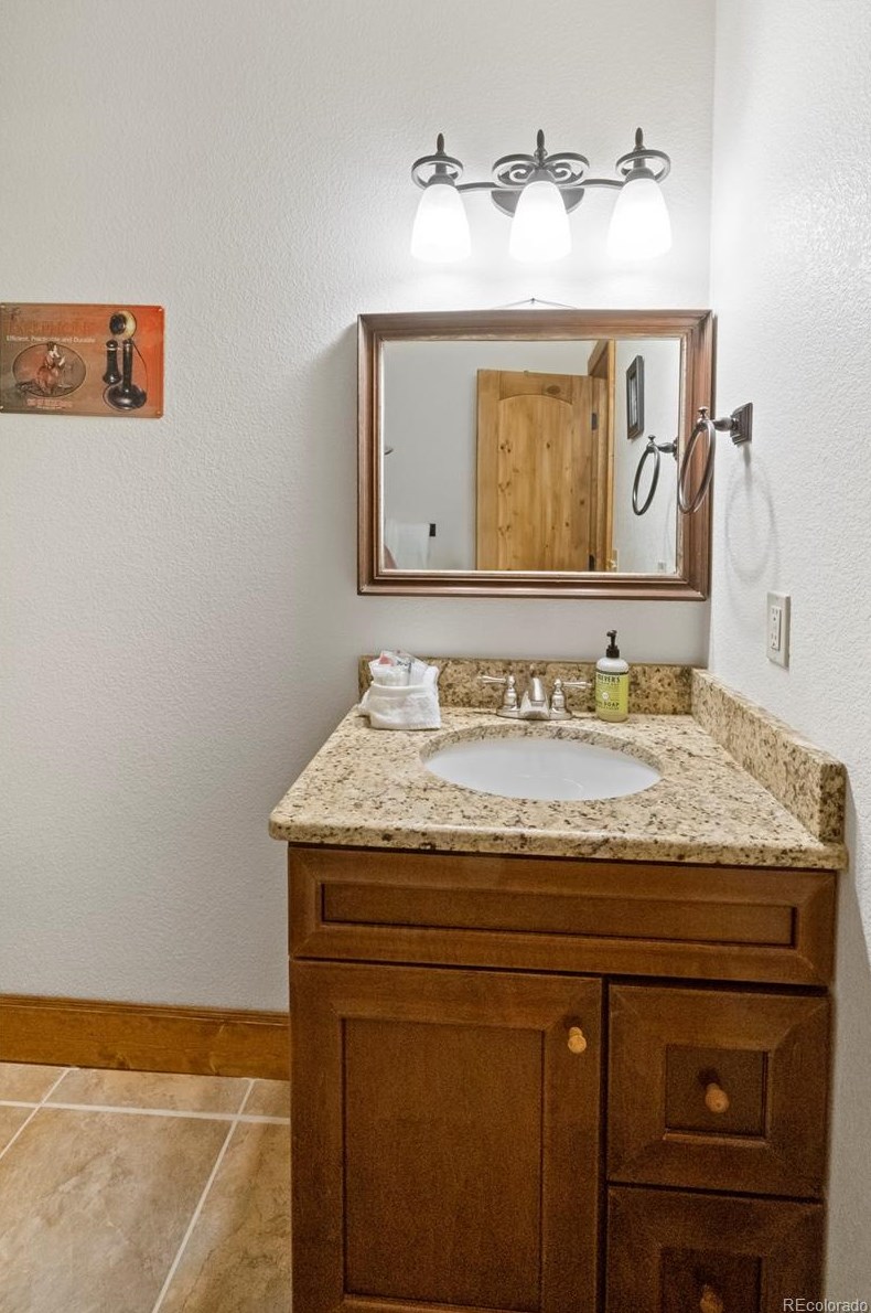 2866 Sunnywood Ave, Woodland Park CO 80863-9498 exterior