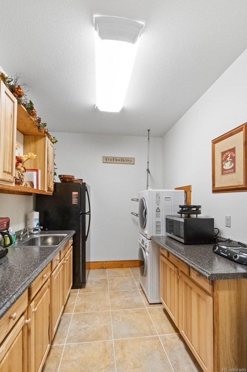 2866 Sunnywood Ave, Woodland Park CO 80863-9498 exterior