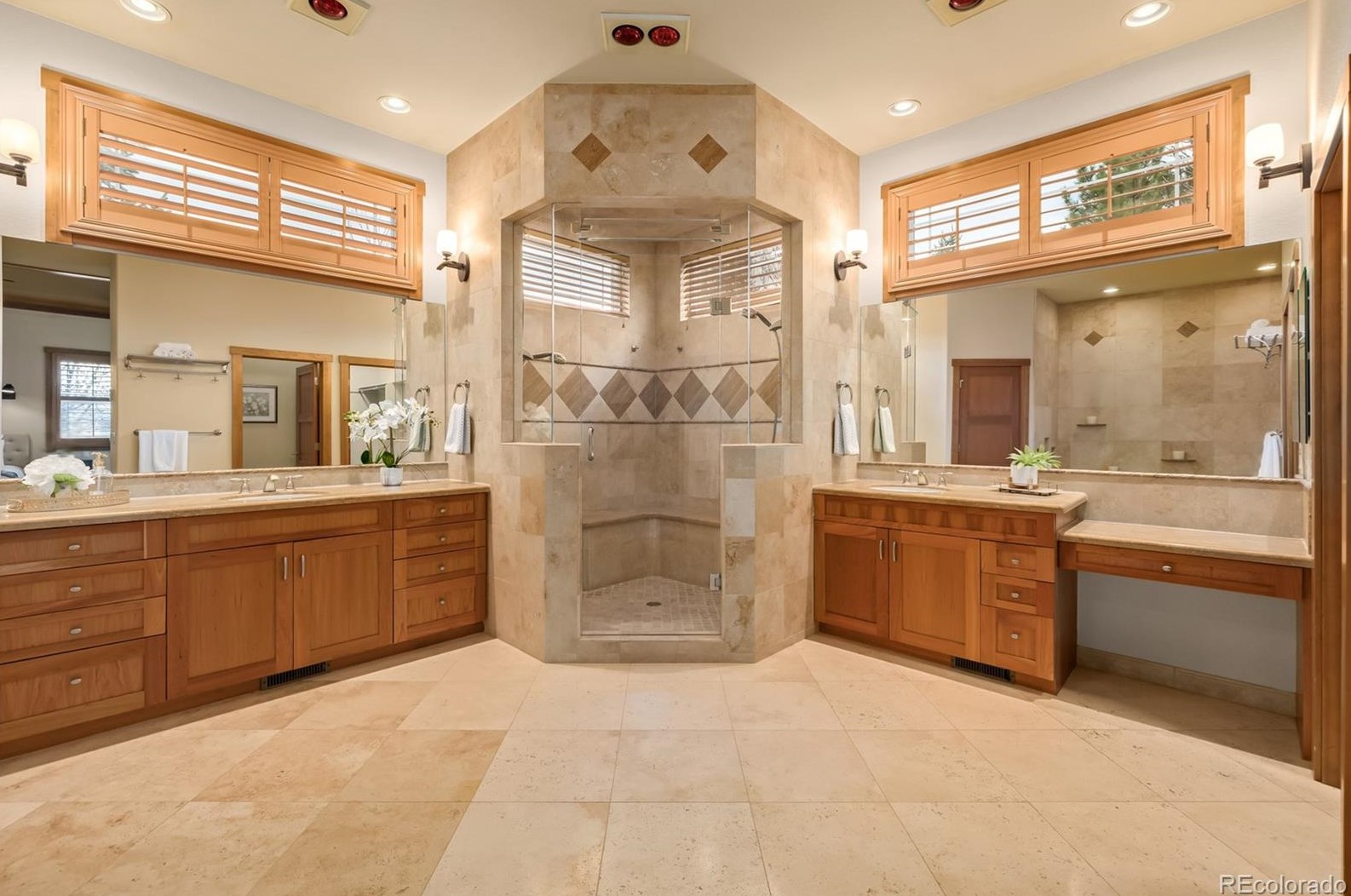 15754 73rd Ave, Arvada CO  80007-6992 exterior