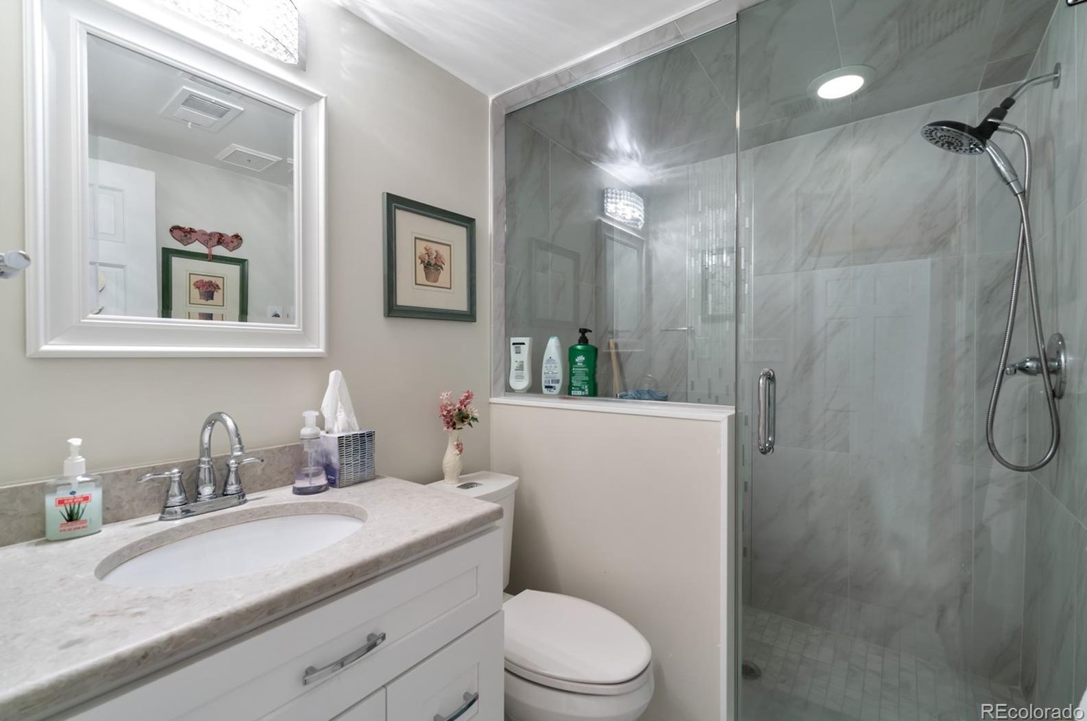 6569 Clayton St, Littleton CO 80121-2803 exterior