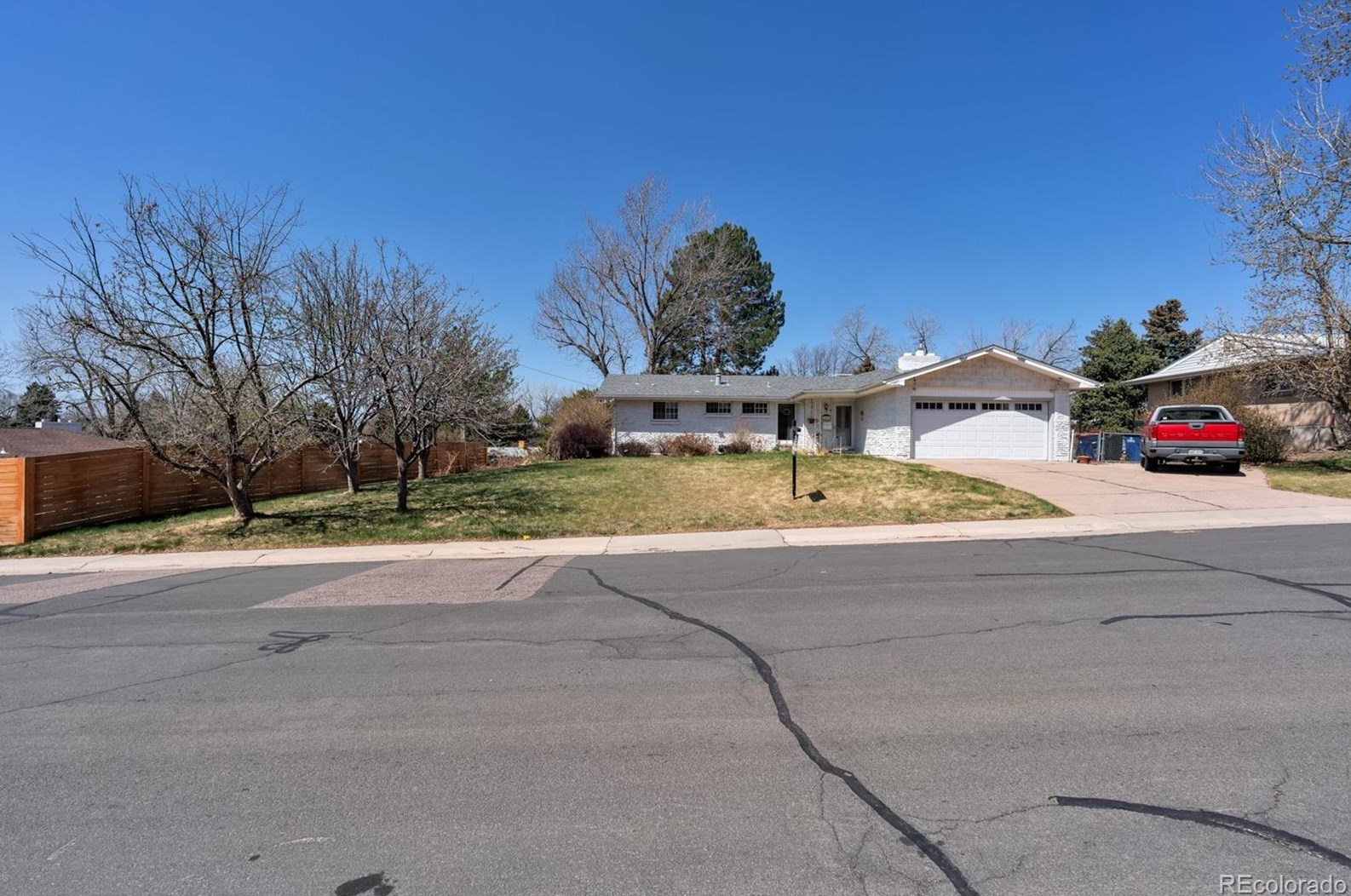 6569 Clayton St, Littleton CO 80121-2803 exterior