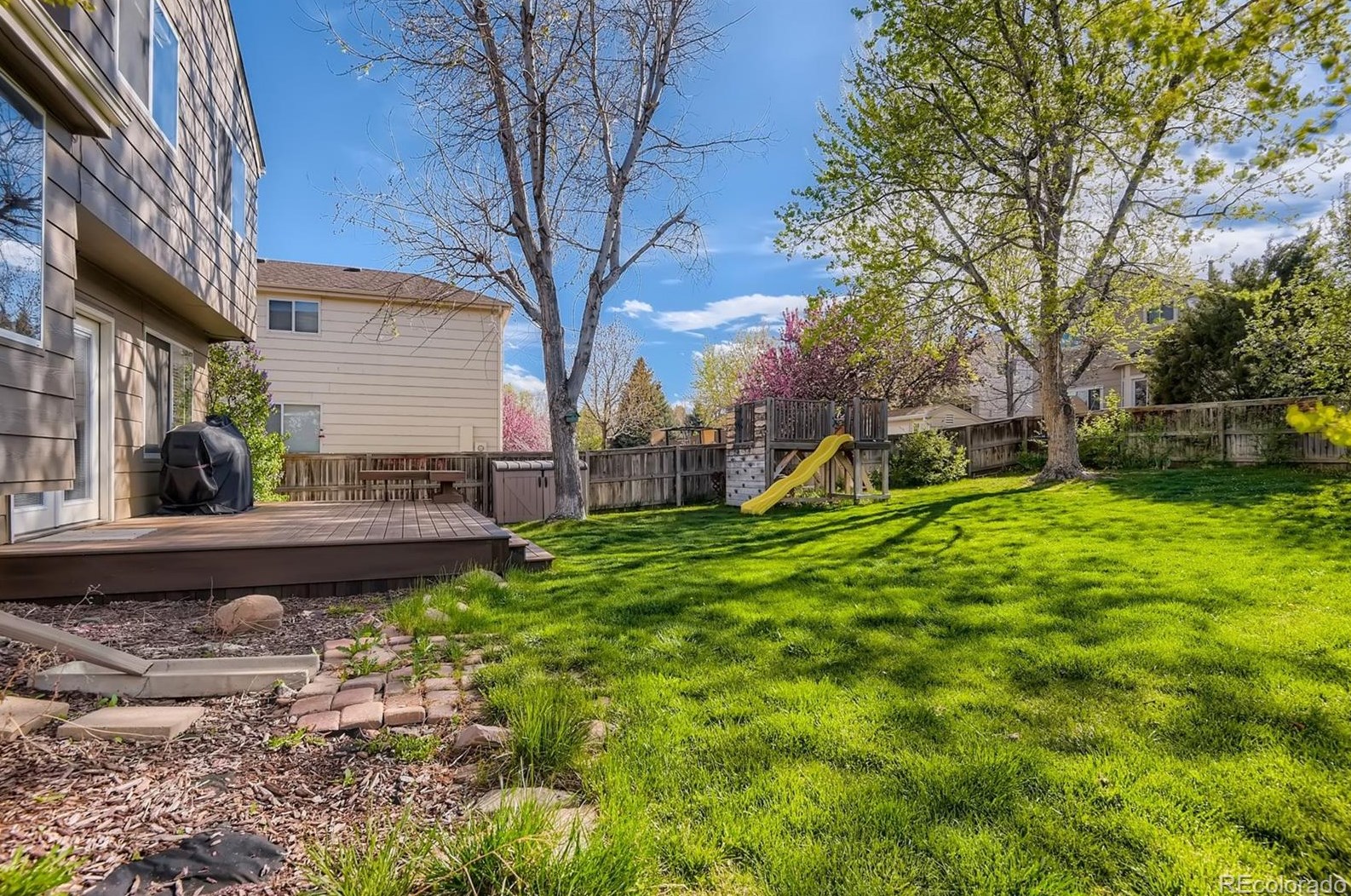 8873 Miners Dr, Littleton CO 80126-5023 exterior