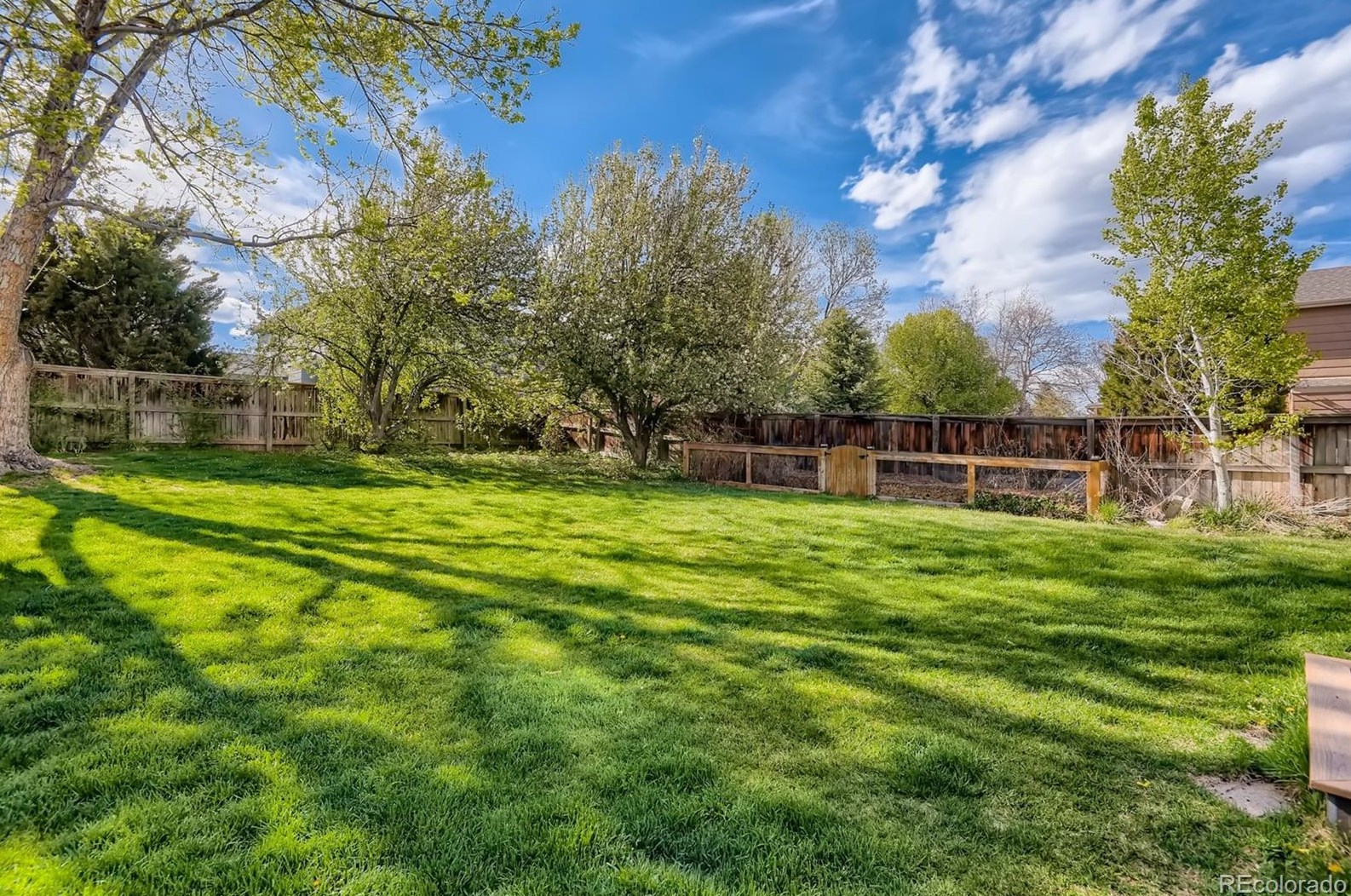 8873 Miners Dr, Littleton CO 80126-5023 exterior