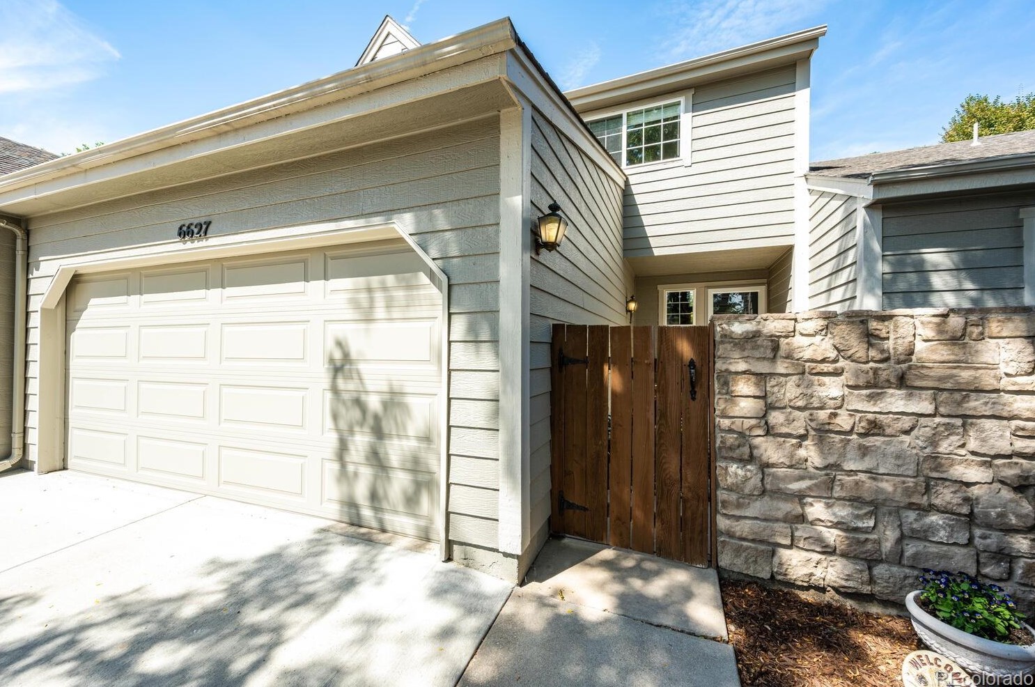 6627 Yukon Way, Littleton CO  80123-3071 exterior