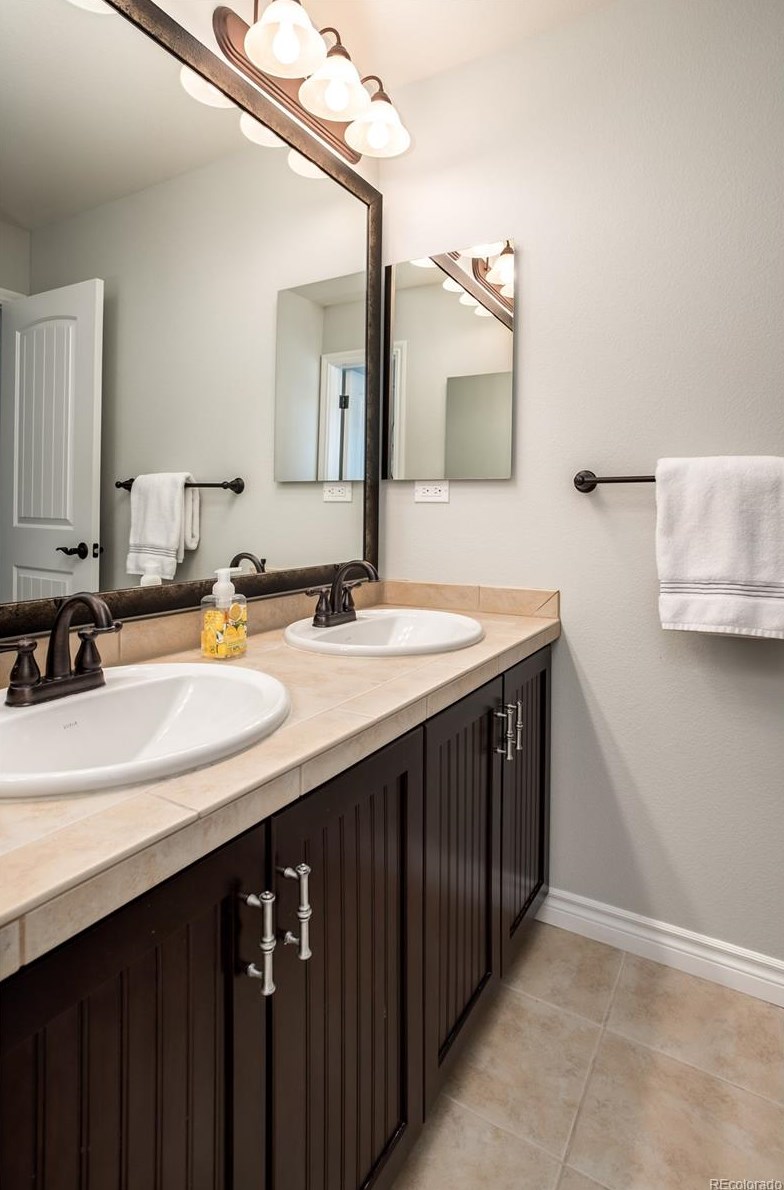 9280 Viaggio Way, Littleton CO  80126-3614 exterior