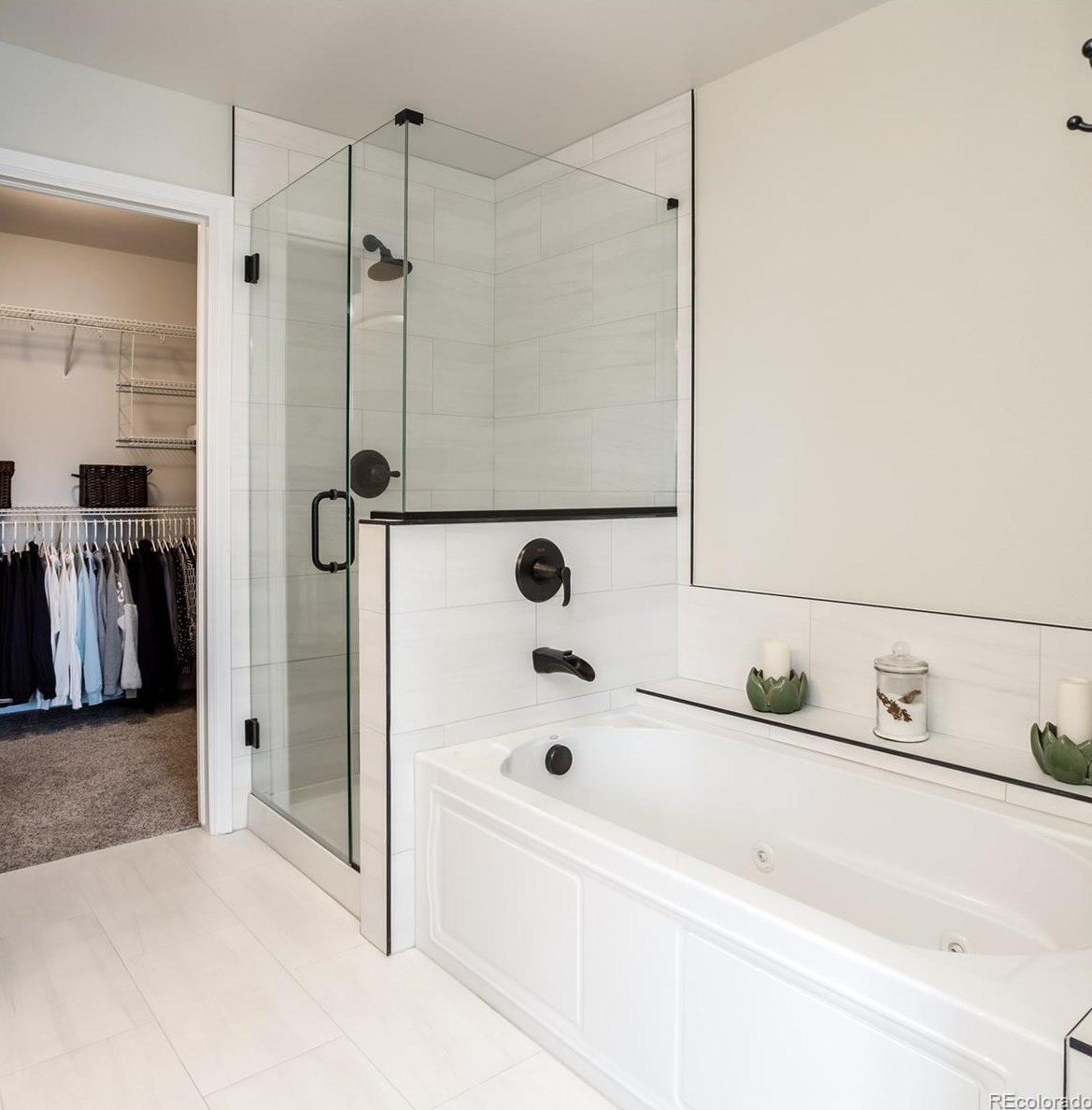 9280 Viaggio Way, Littleton CO  80126-3614 exterior