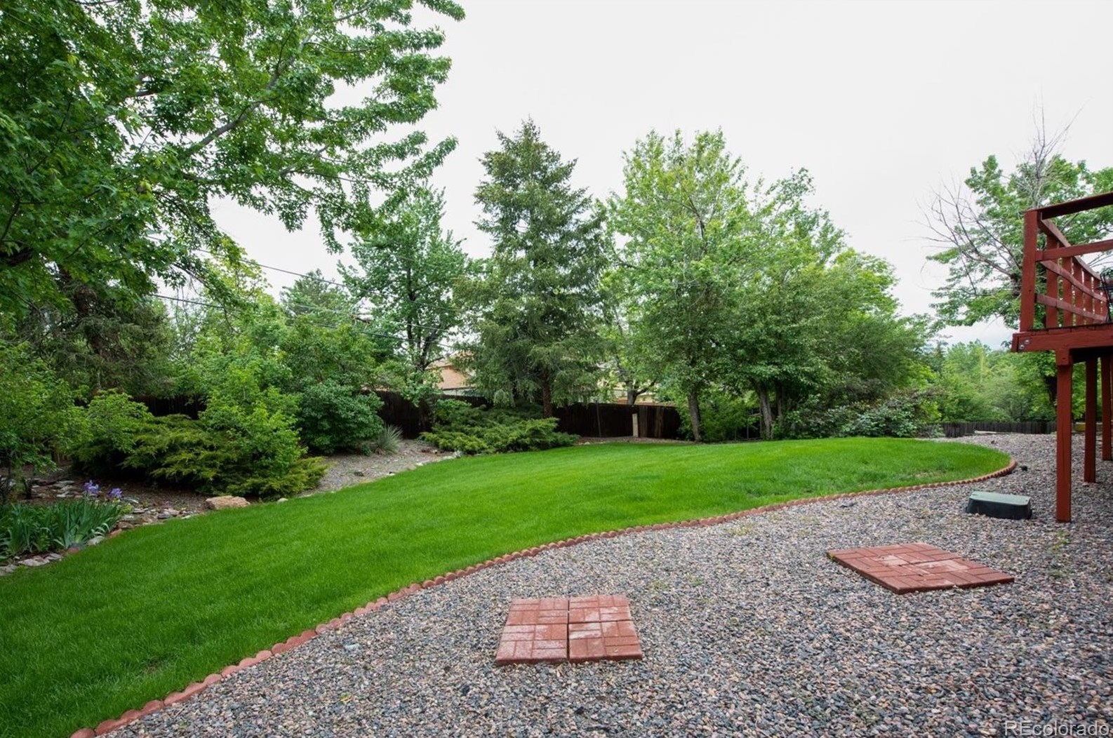 8342 Balsam St, Littleton CO 80128-6111 exterior