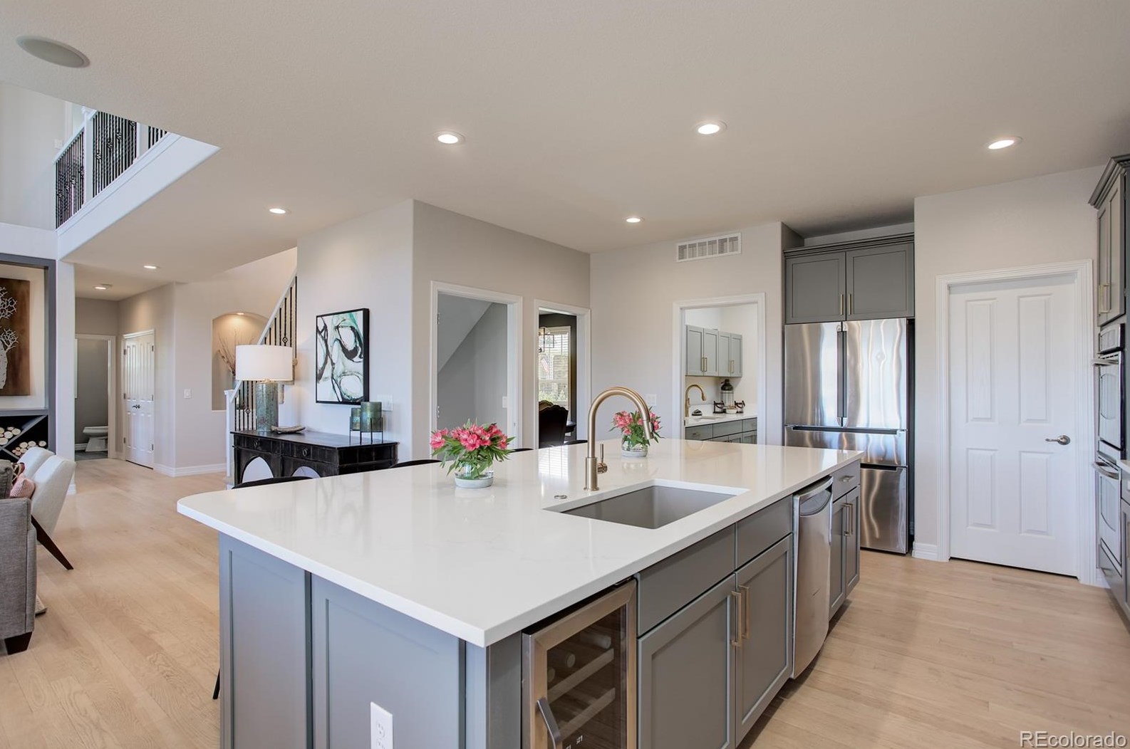 1720 Ridgetrail Ct, Castle Rock CO  80104-7697 exterior