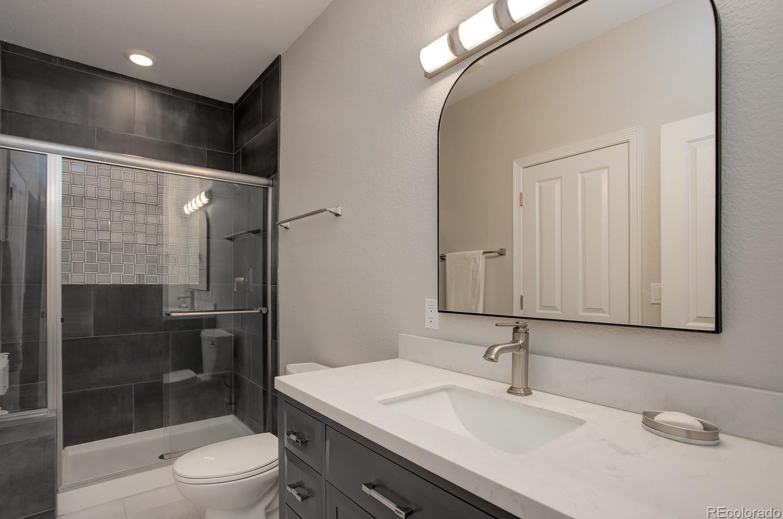 1720 Ridgetrail Ct, Castle Rock CO  80104-7697 exterior