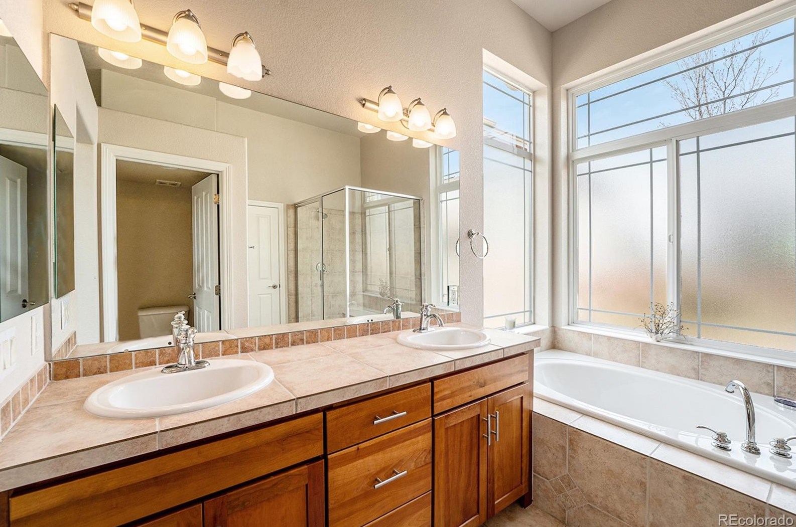 6526 Umber Cir, Arvada CO  80007-6822 exterior