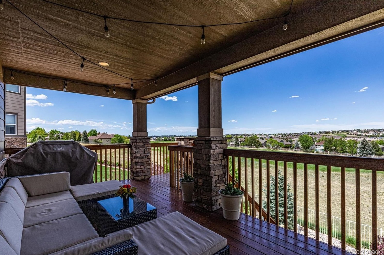 21925 Rowland Dr, Aurora CO exterior