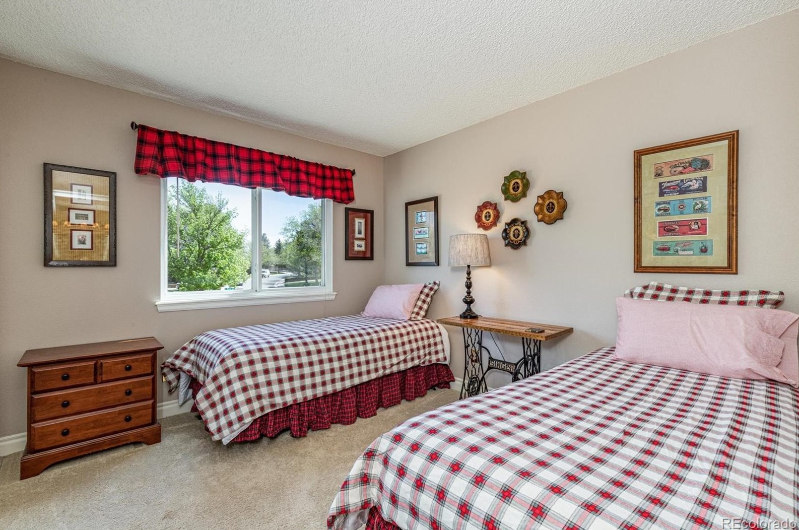 8588 Woody Way, Littleton CO 80126-2536 exterior