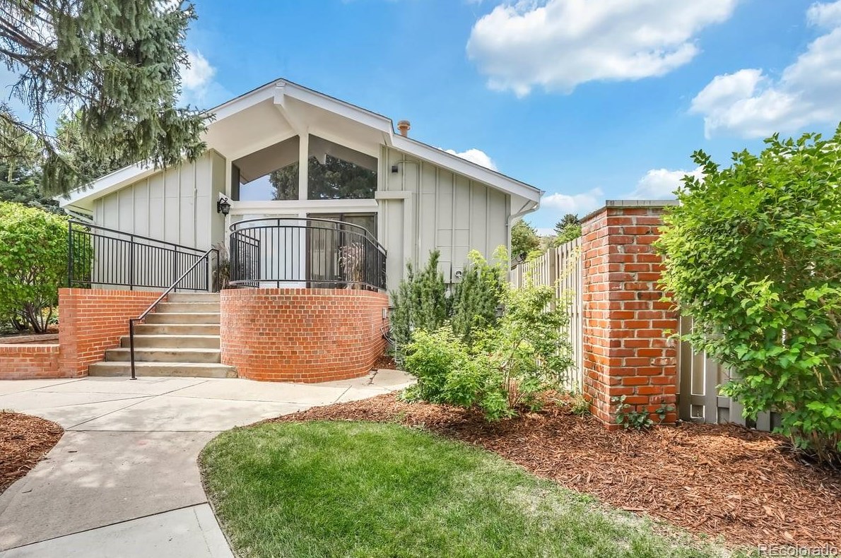 7365 Knolls Way, Littleton CO 80122-1750 exterior