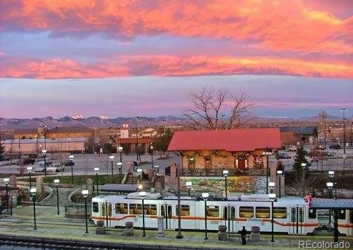 7751 Curtice Dr, Littleton CO 80120-5542 exterior