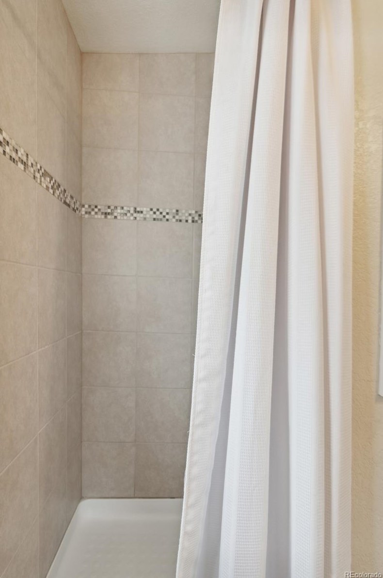 7373 Vance St, Littleton CO  80128-4829 exterior