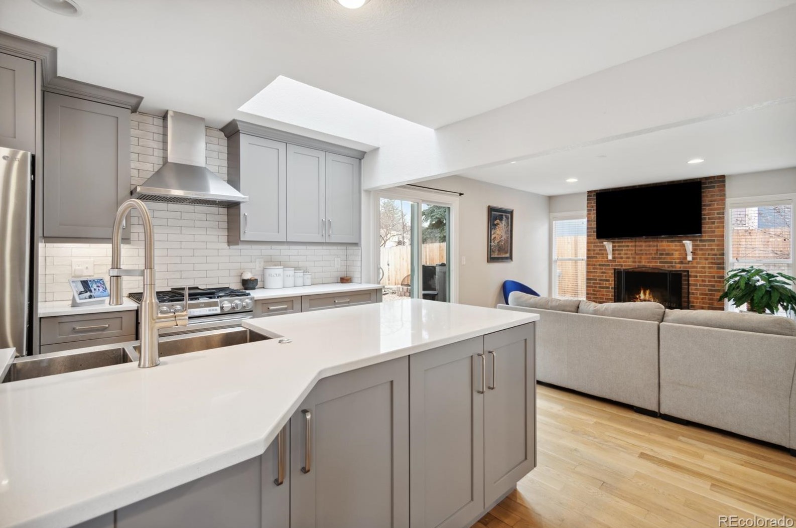 7373 Vance St, Littleton CO  80128-4829 exterior