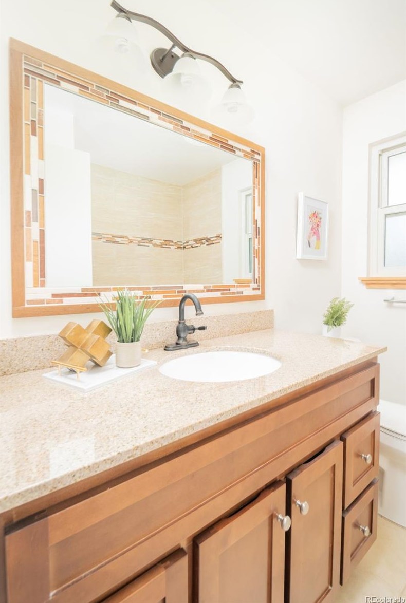 1557 Geddes Ave, Littleton CO 80122-1132 exterior