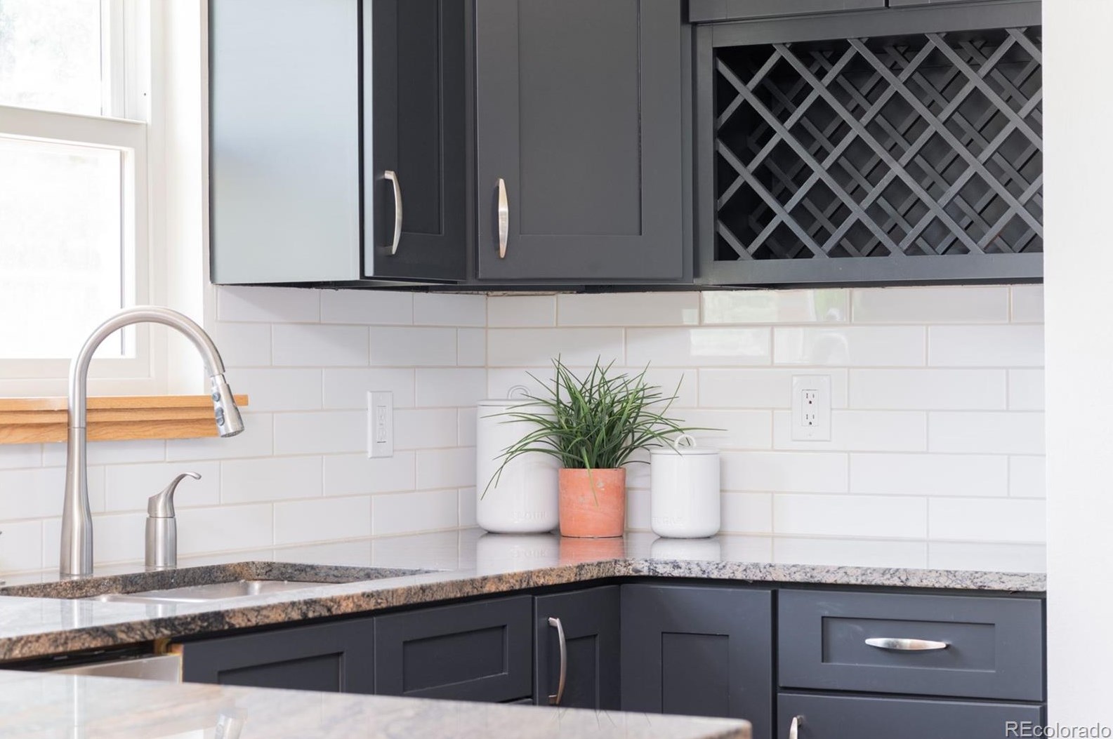 1557 Geddes Ave, Littleton CO 80122-1132 exterior