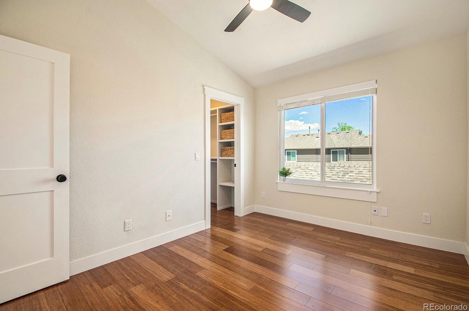 938 Summer Dr, Littleton CO  80126-4801 exterior