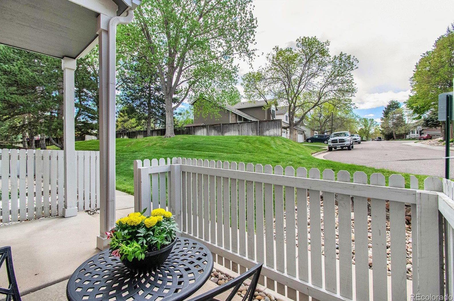 938 Summer Dr, Littleton CO  80126-4801 exterior