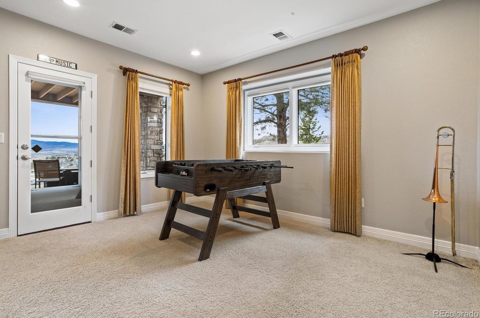 3232 Country Club Pkwy, Castle Rock CO  80108-8300 exterior