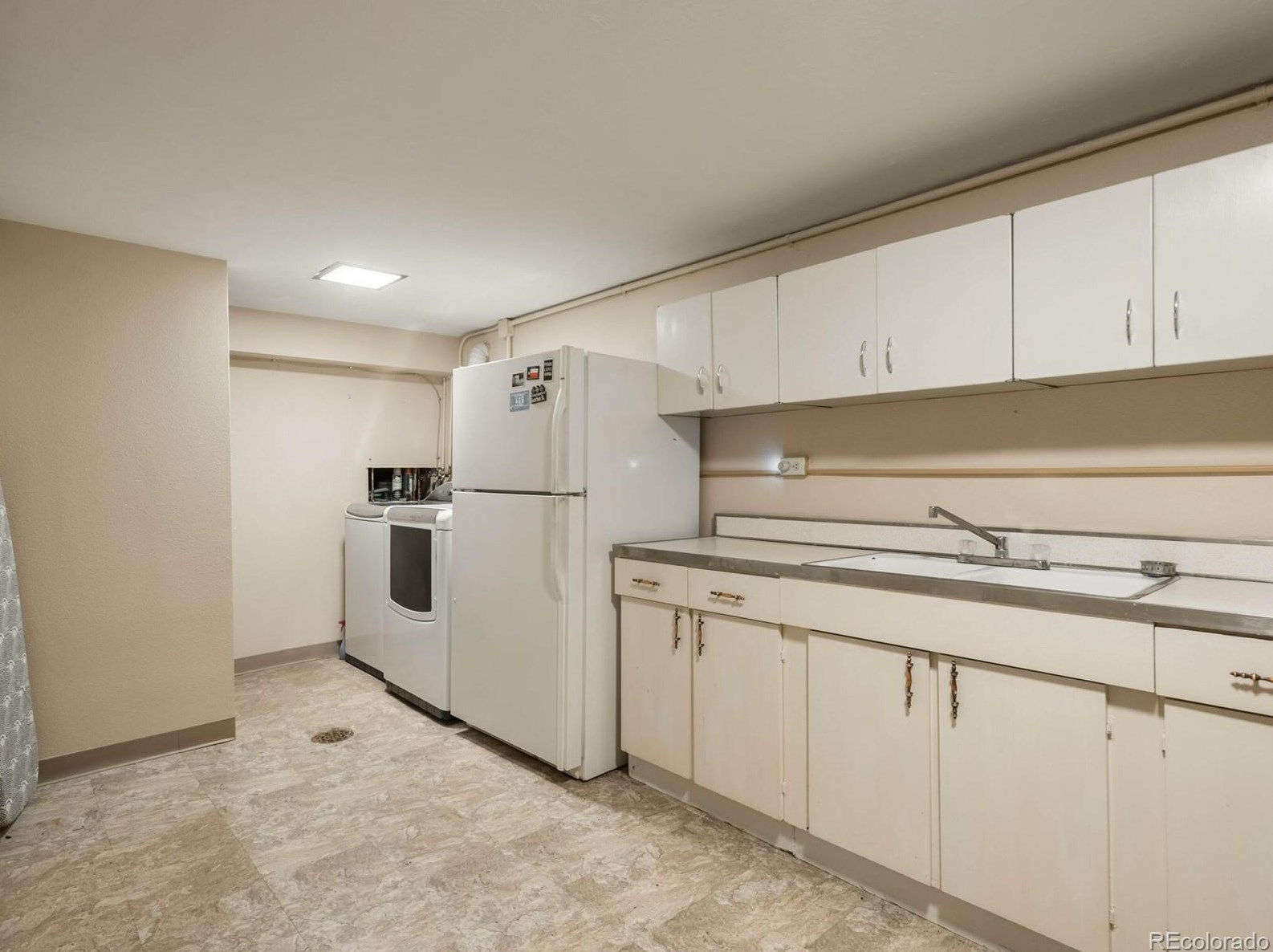 6592 Pearl St, Littleton CO  80121-2342 exterior