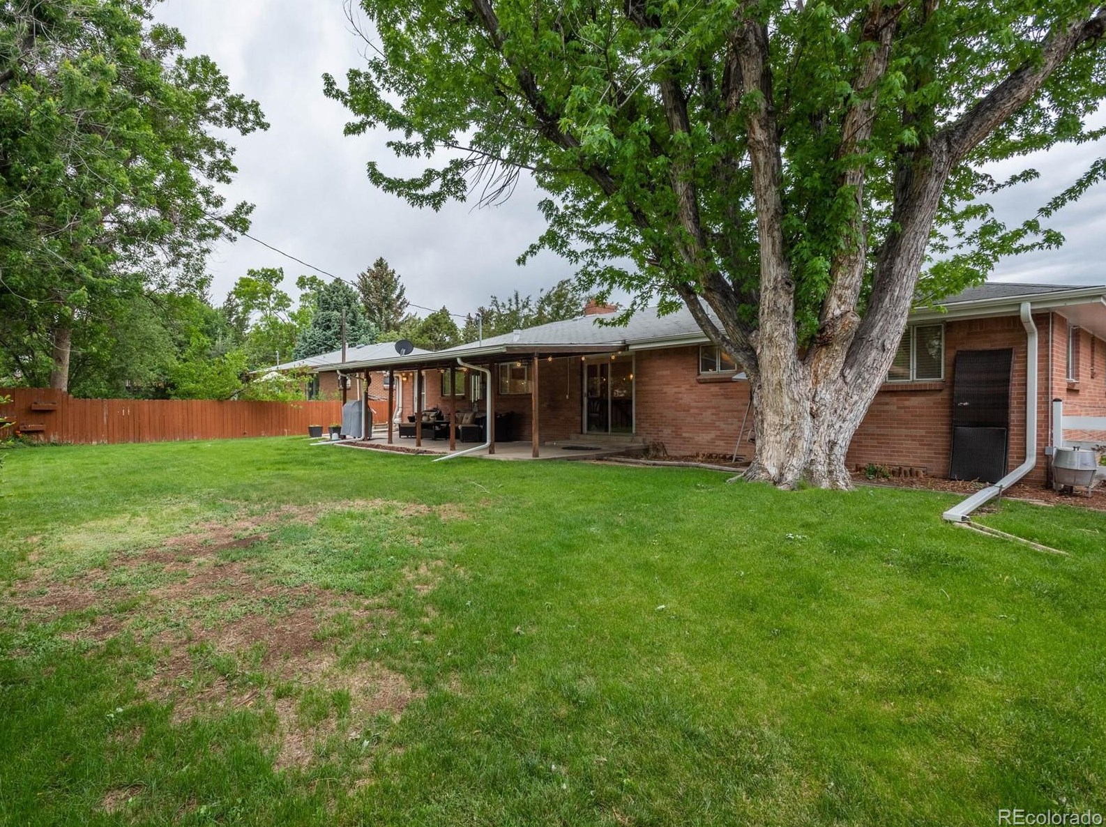 6592 Pearl St, Littleton CO  80121-2342 exterior