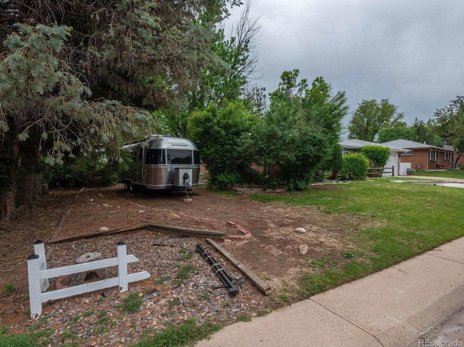 6592 Pearl St, Littleton CO  80121-2342 exterior