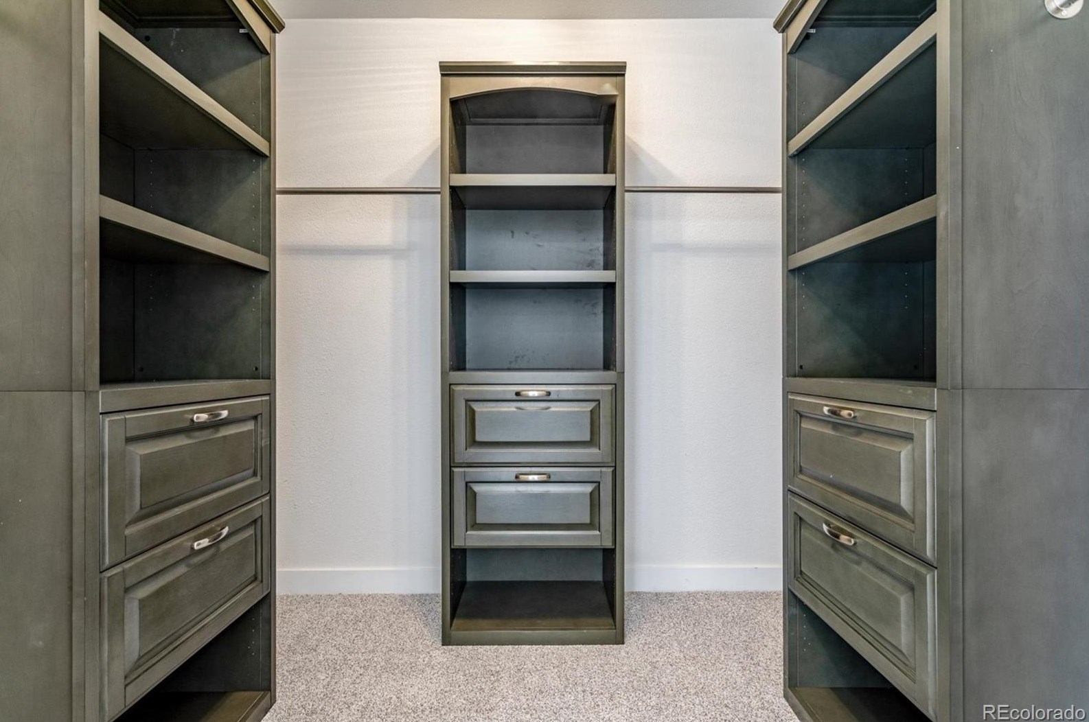 6719 Roxbury Dr, Littleton CO 80128-4599 exterior