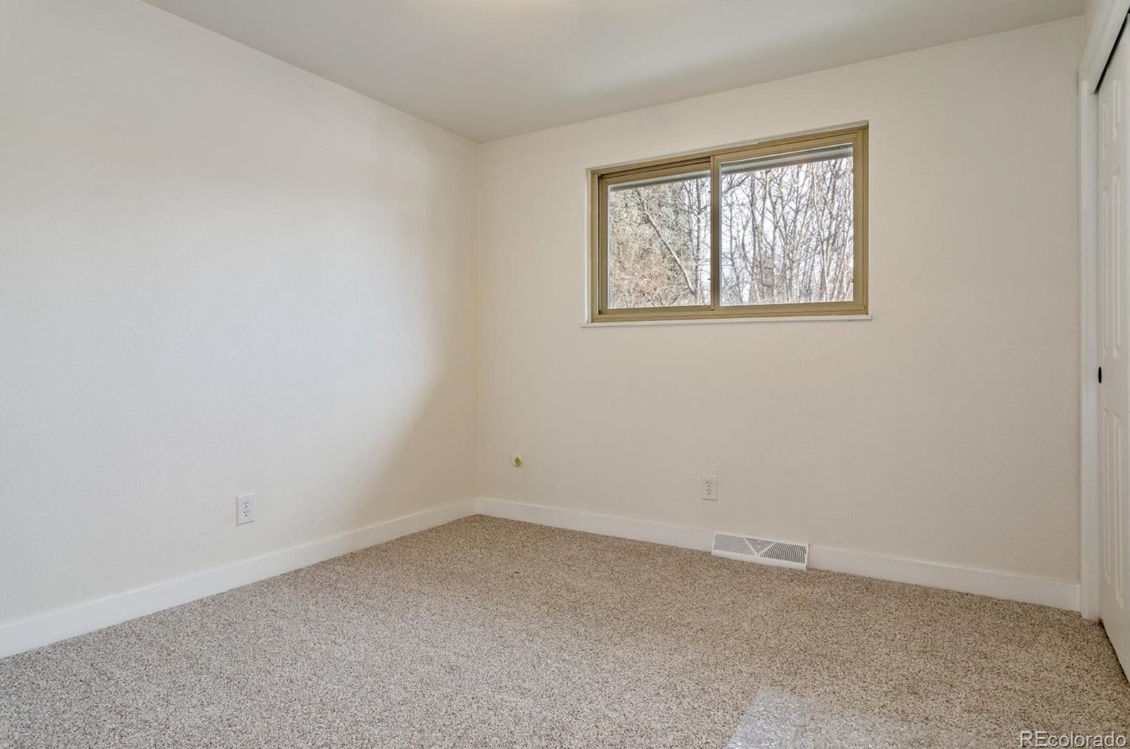 6719 Roxbury Dr, Littleton CO 80128-4599 exterior