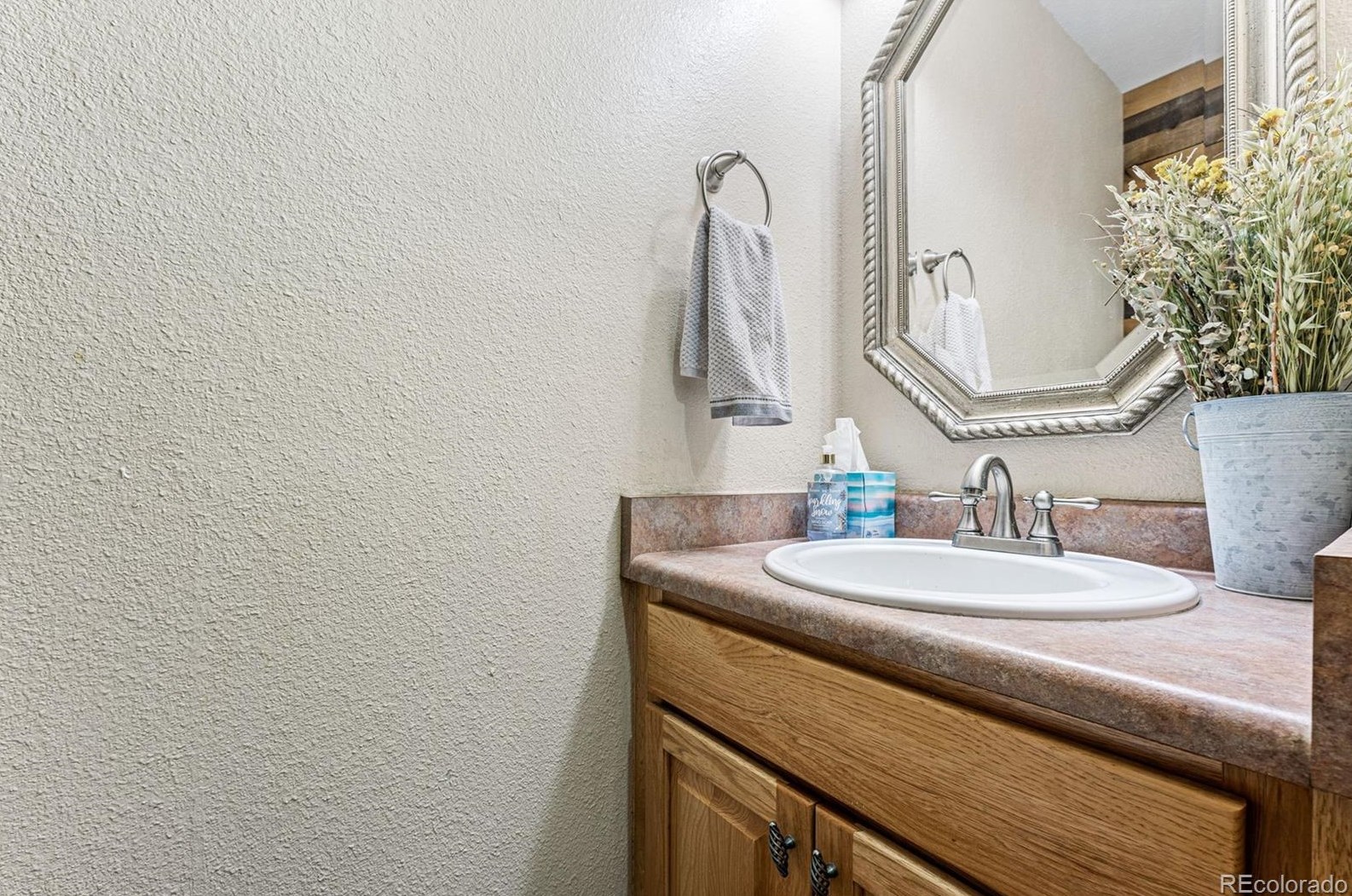 5603 Yank Ct, Littleton CO  80127-2188 exterior