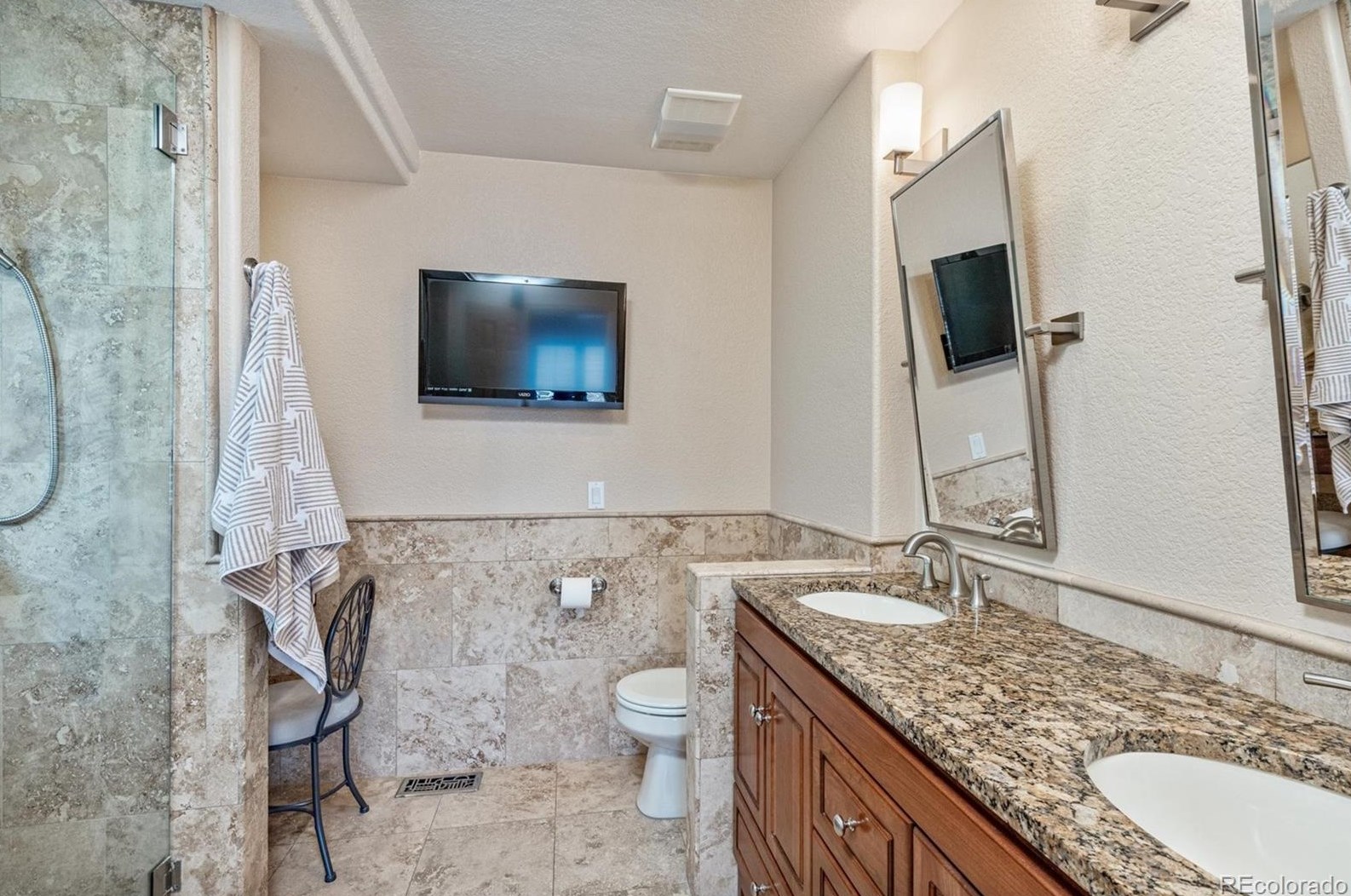 1431 Laurenwood Way, Littleton CO 80129-5600 exterior