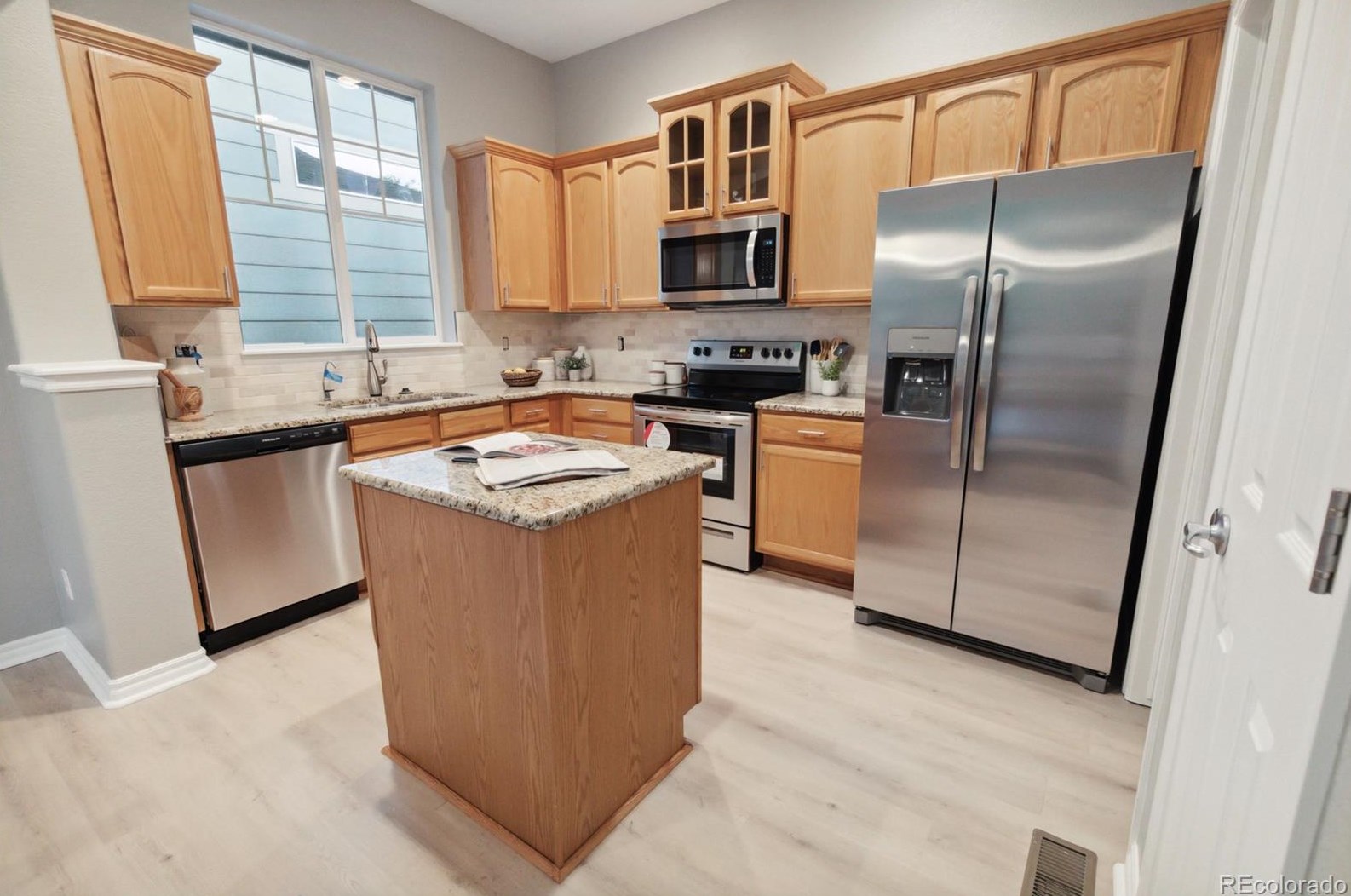 3142 Spearwood Dr, Littleton CO  80126-7561 exterior