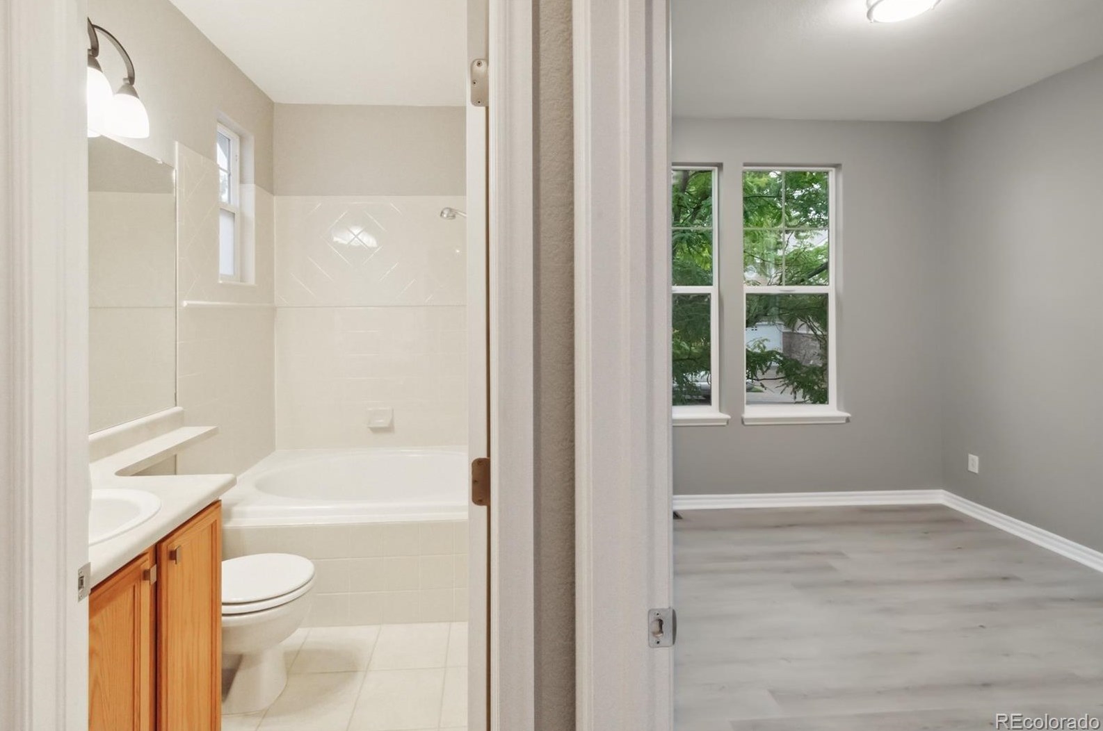 3142 Spearwood Dr, Littleton CO  80126-7561 exterior