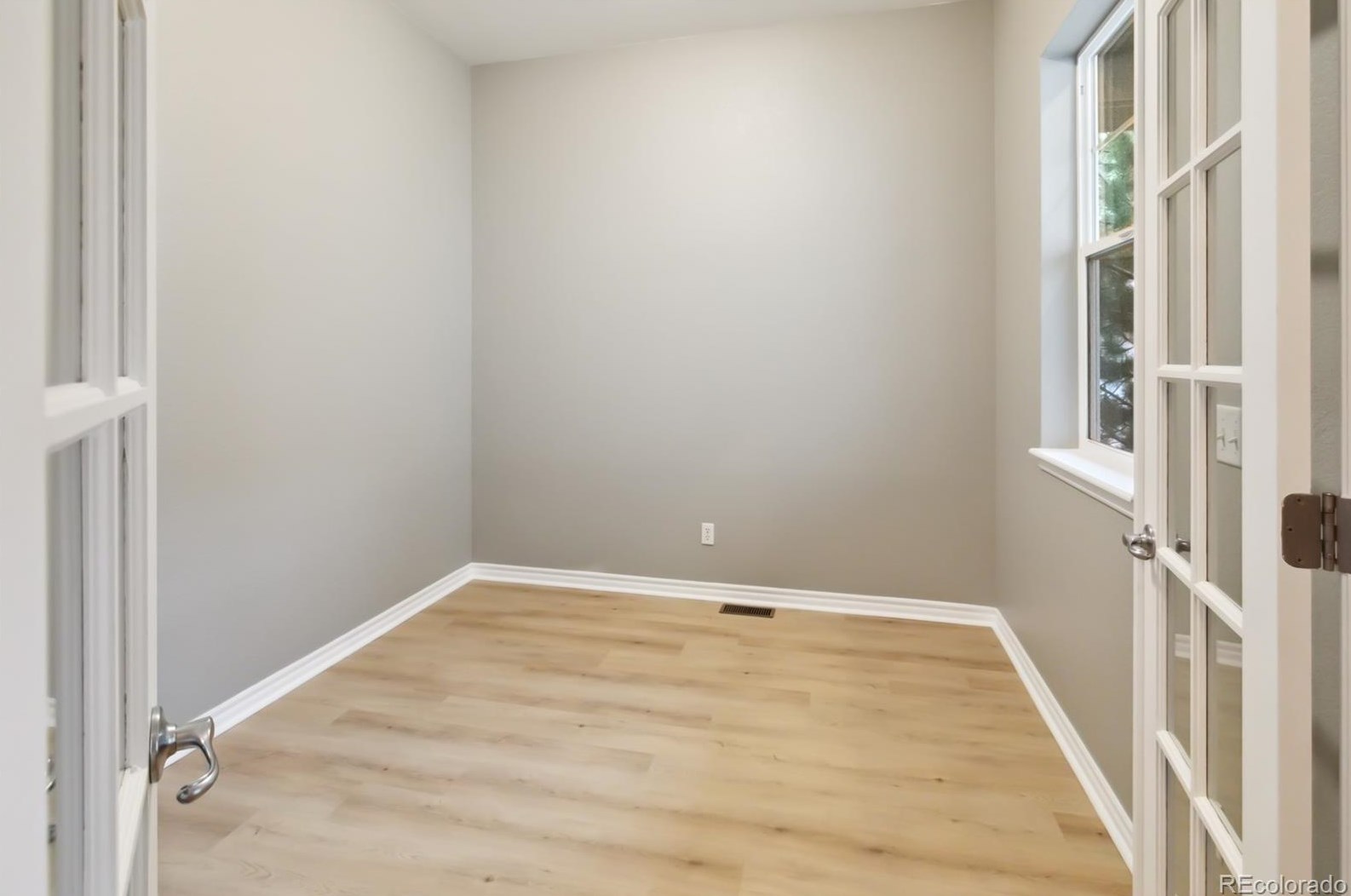 3142 Spearwood Dr, Littleton CO  80126-7561 exterior