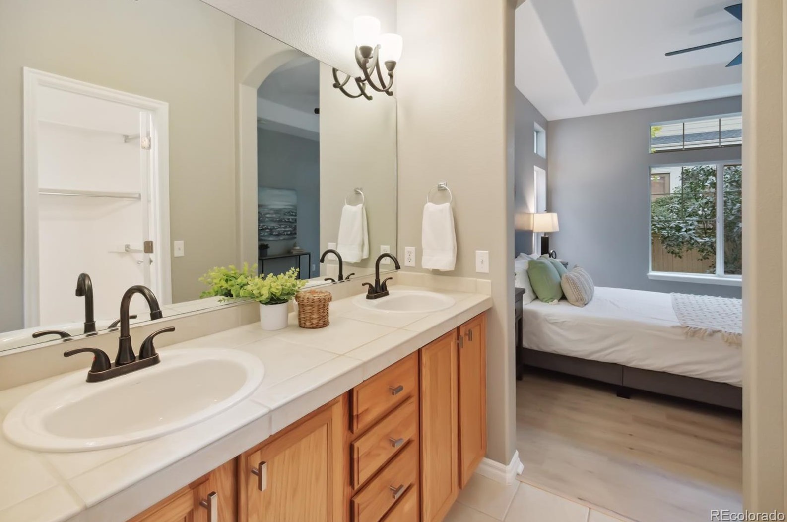 3142 Spearwood Dr, Littleton CO  80126-7561 exterior