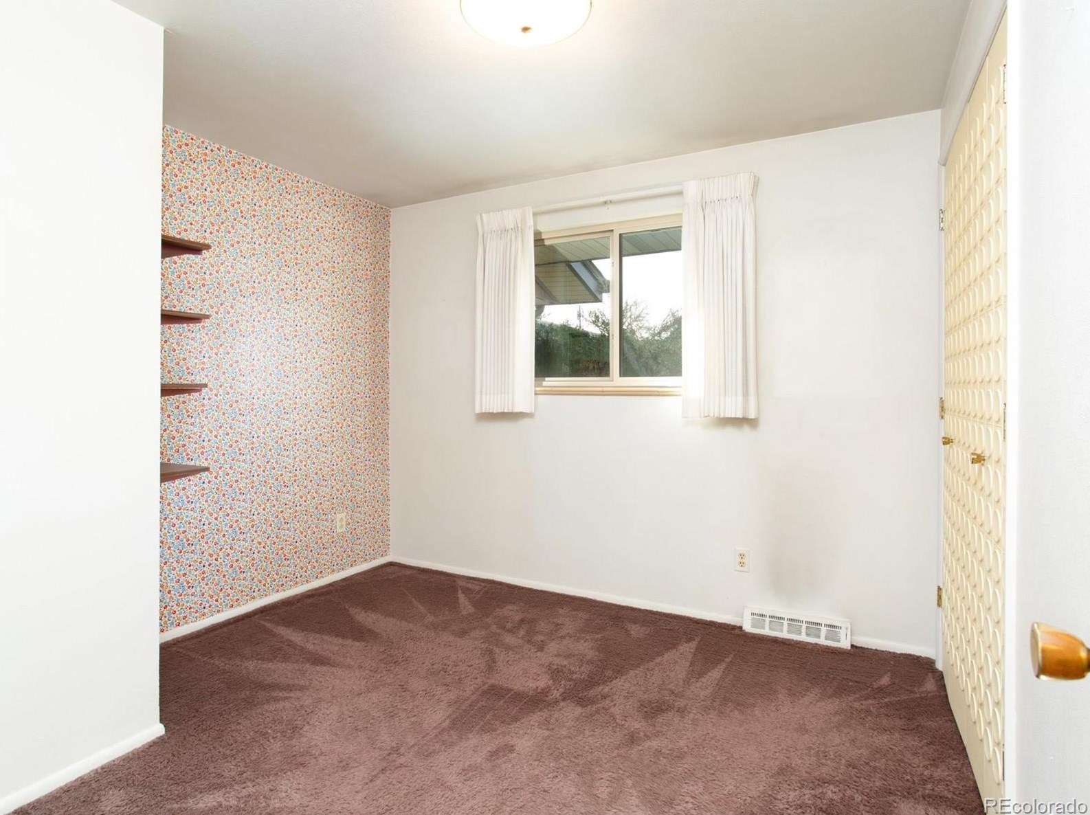 5220 Meade St, Littleton CO 80123-1744 exterior