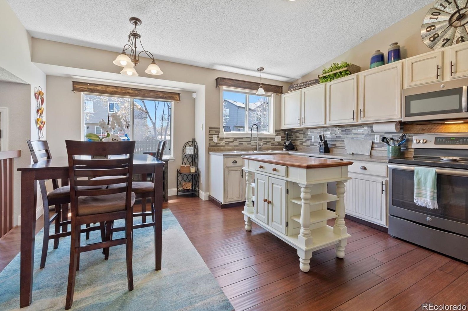 4356 Bennington Ave, Castle Rock CO  80104-8581 exterior