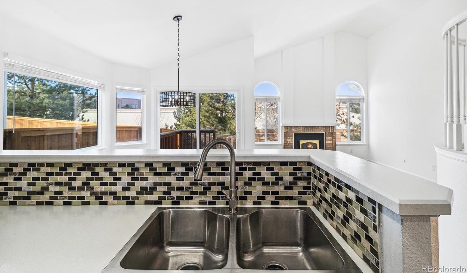 9569 Brentford Dr, Littleton CO 80130-3785 exterior