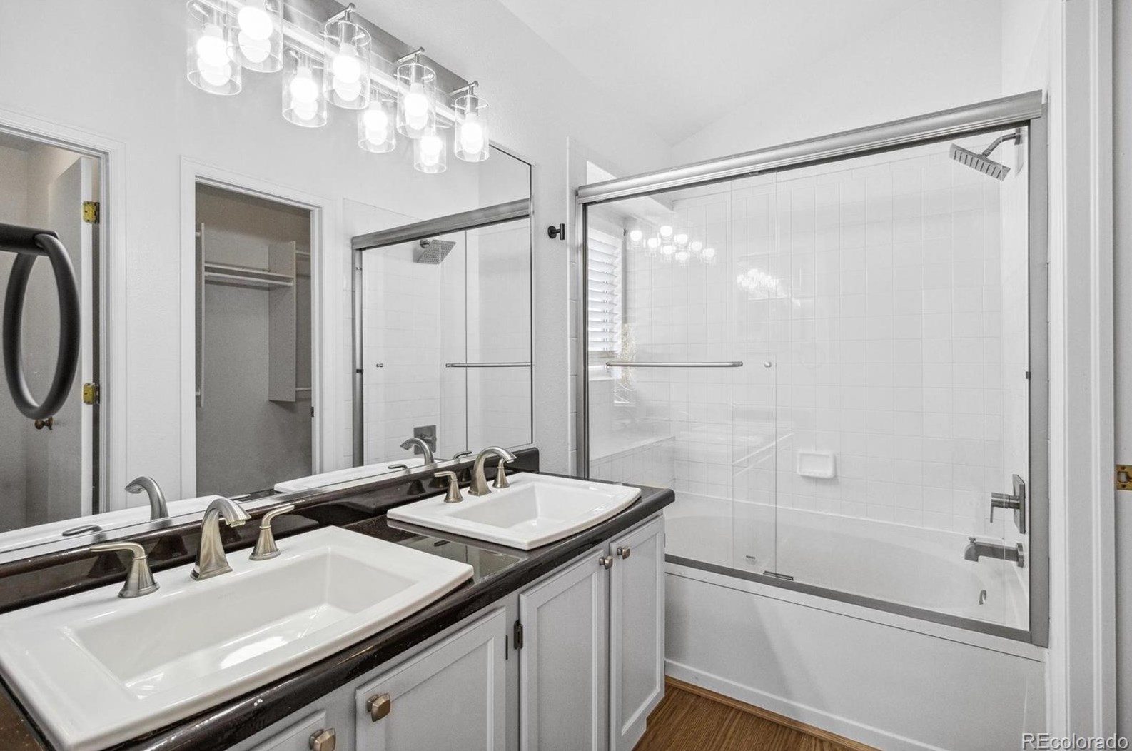 9569 Brentford Dr, Littleton CO 80130-3785 exterior