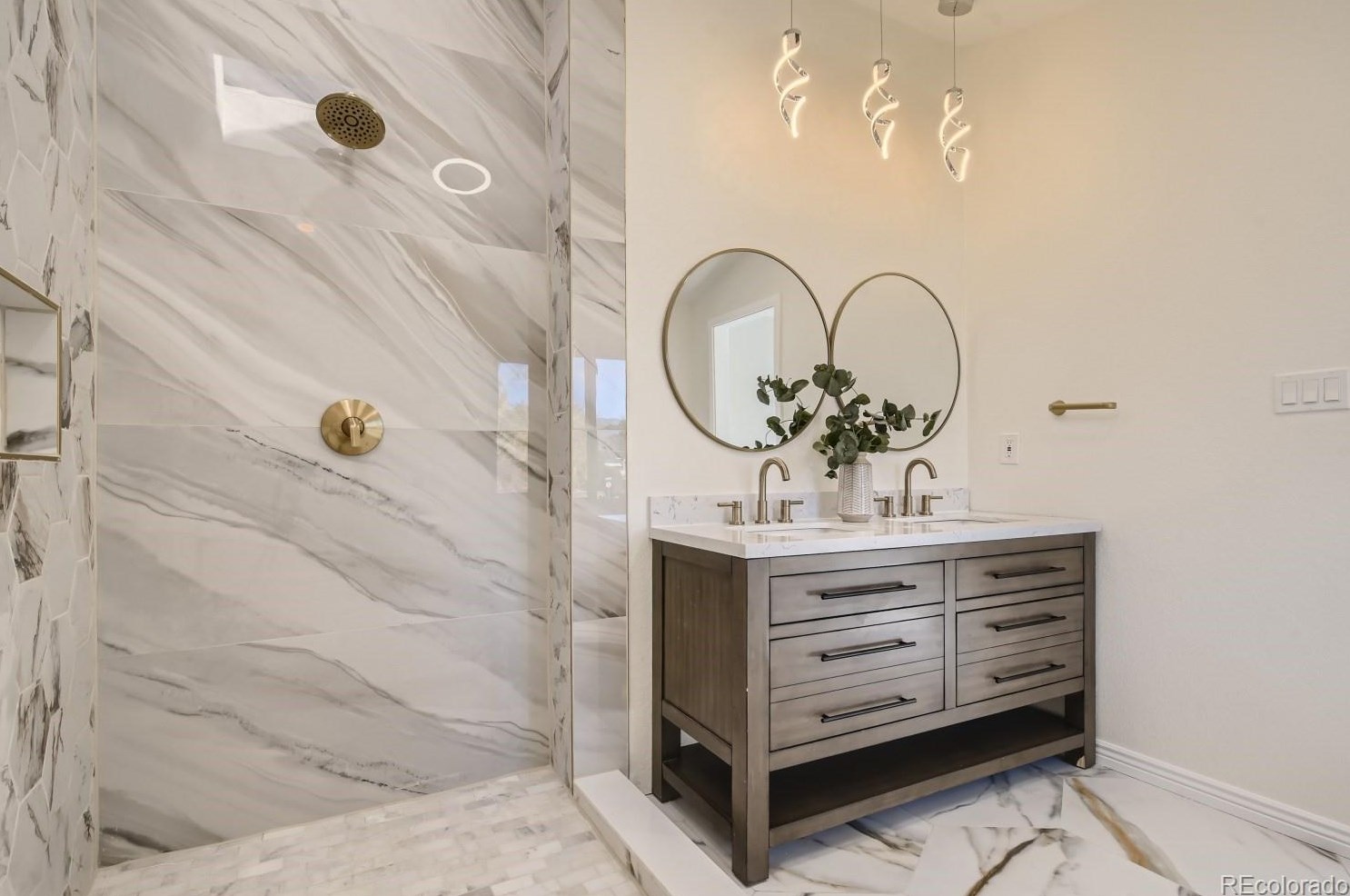 5161 Quarles Dr, Littleton CO  80128-6417 exterior