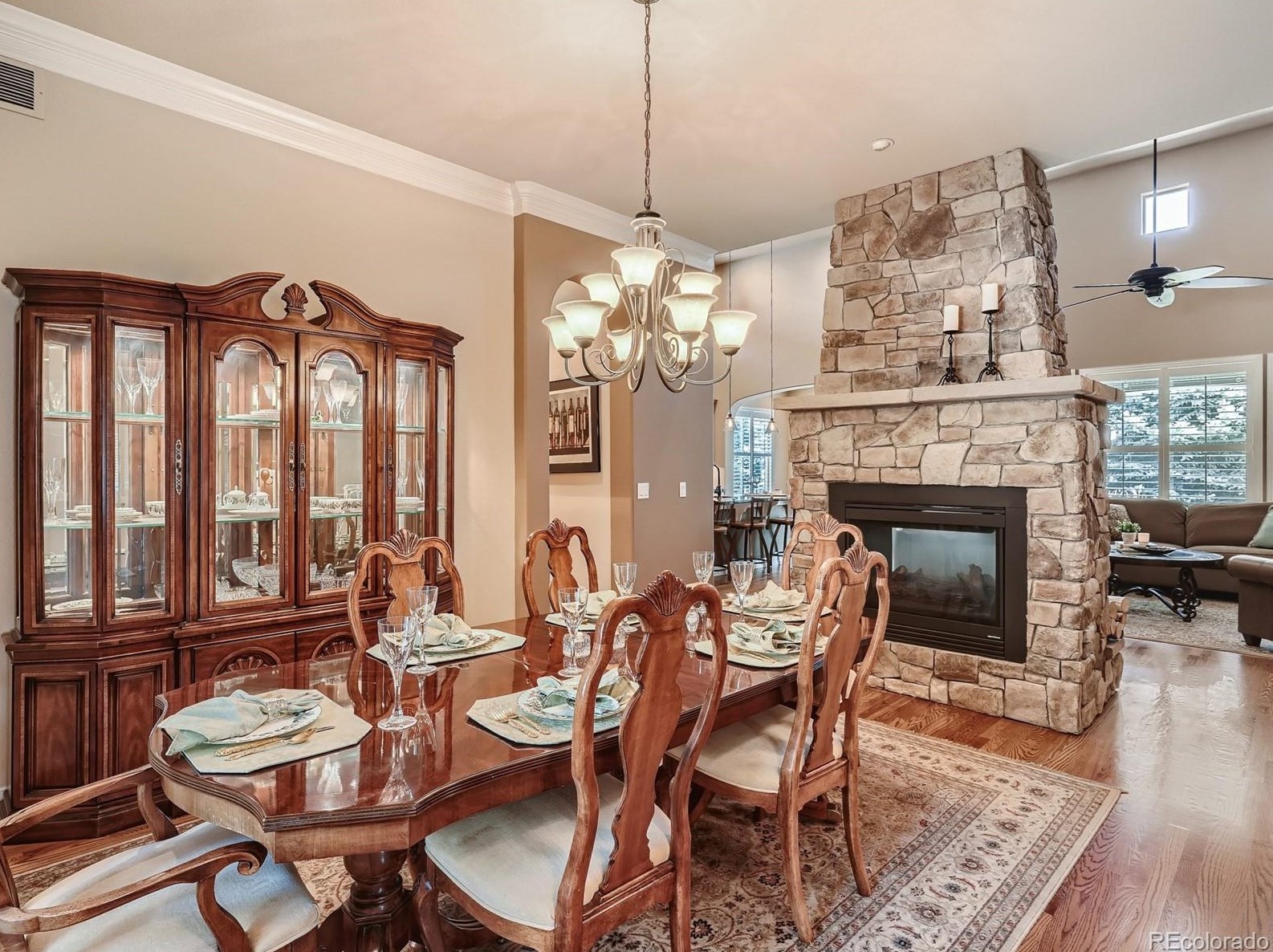 9670 Sunset Hill Dr, Littleton CO 80124-6719 exterior