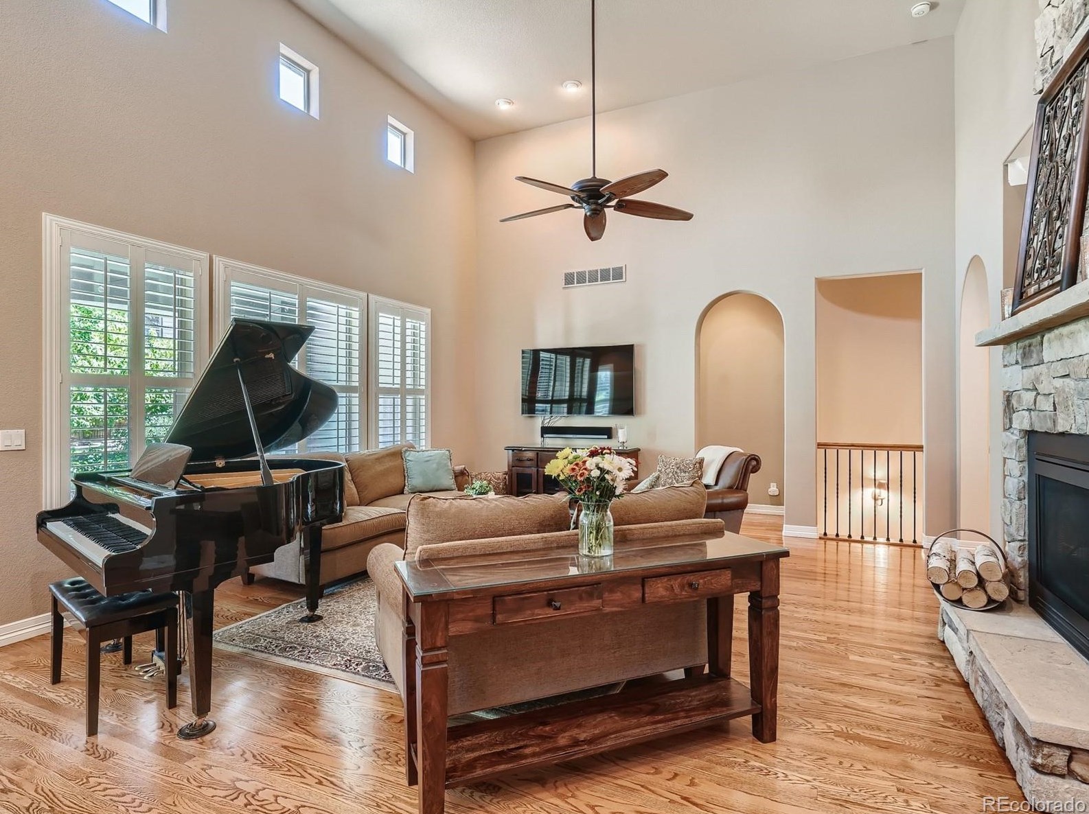 9670 Sunset Hill Dr, Littleton CO 80124-6719 exterior